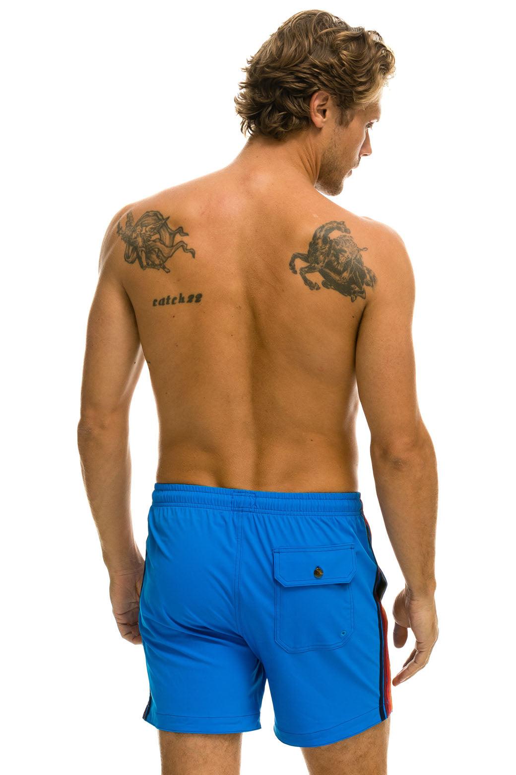 MEN'S 5 STRIPE FLEX SHORTS - PARROT BLUE Male Product Image