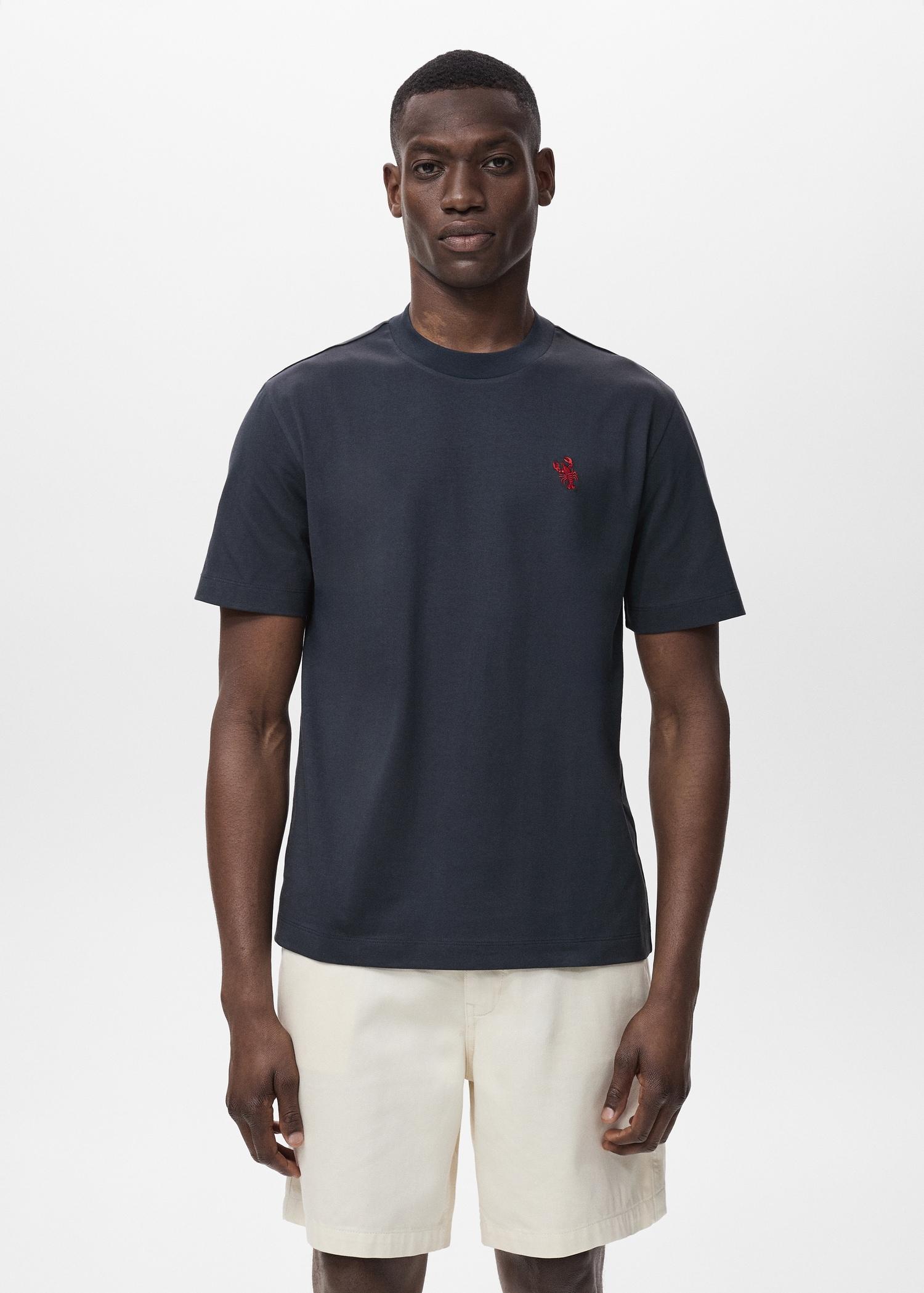 100% cotton t-shirt with embroidered detail - Men | MANGO USA Product Image