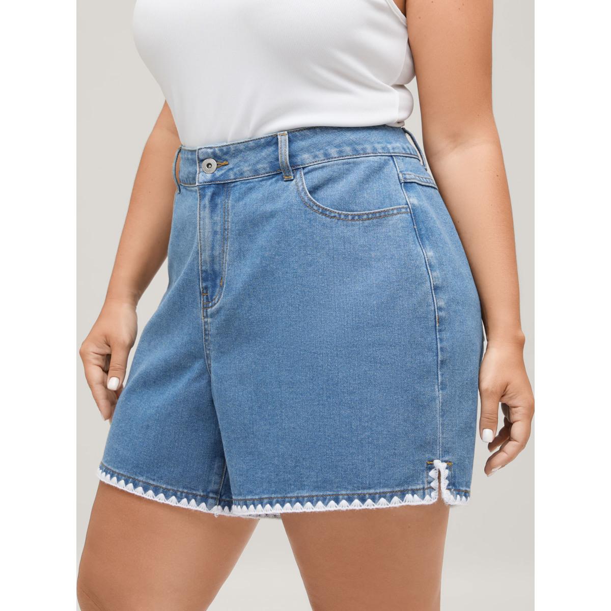 Plus Size Embroidered Hem Wide-Leg Denim Shorts Women Midblue No stretch Vacation Slanted pocket Leisure Denim Shorts BloomChic 14/1X Product Image