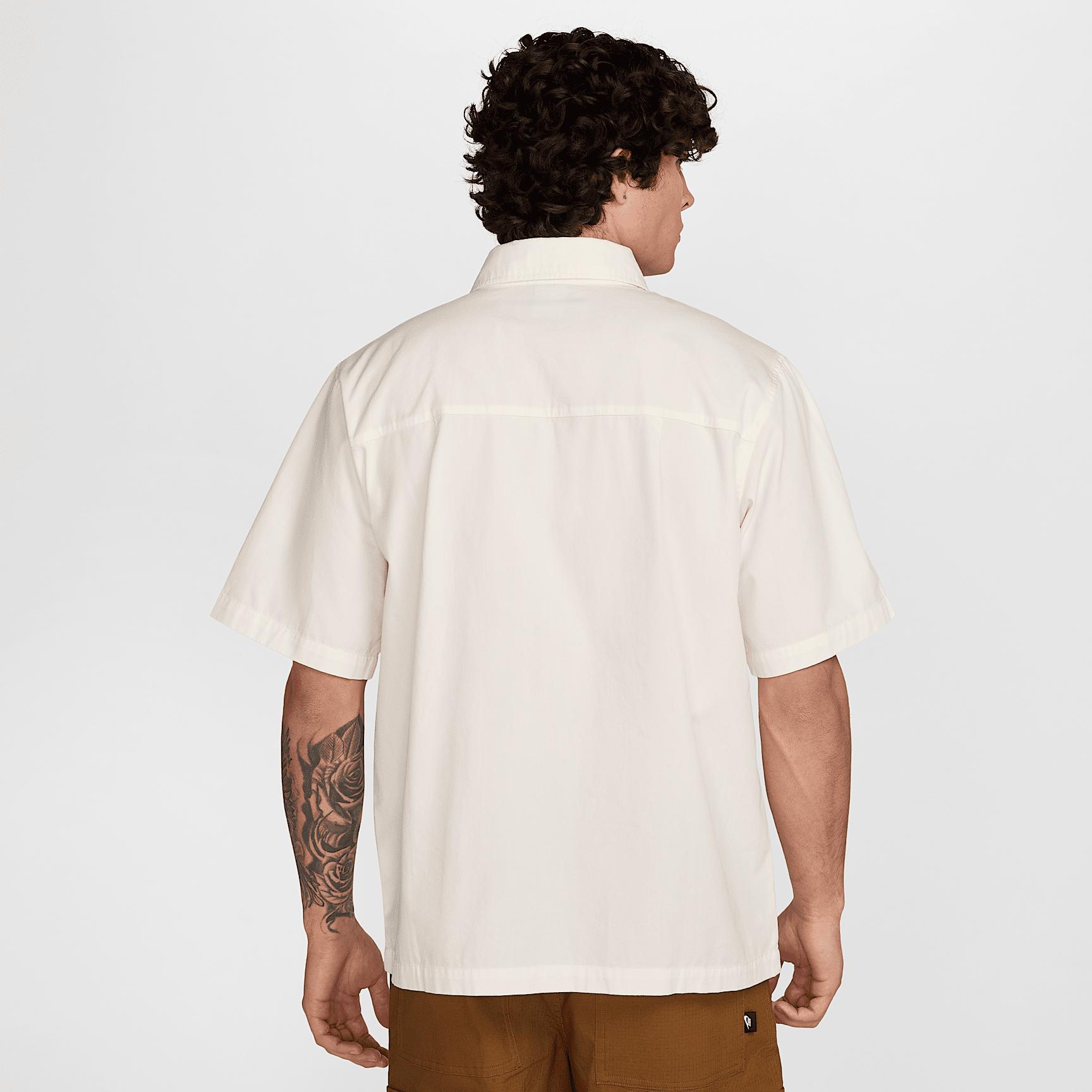 Nike Men's Club Short-Sleeve Button-Down Shirt Product Image