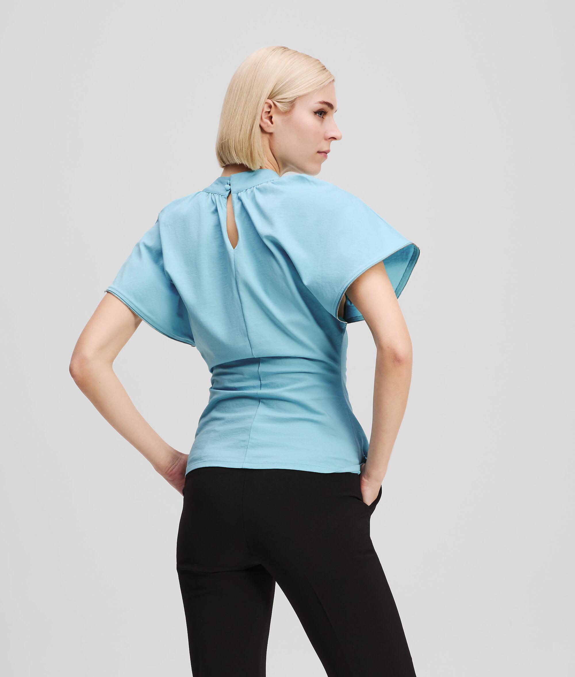 ZIP-DETAIL T-SHIRT Product Image