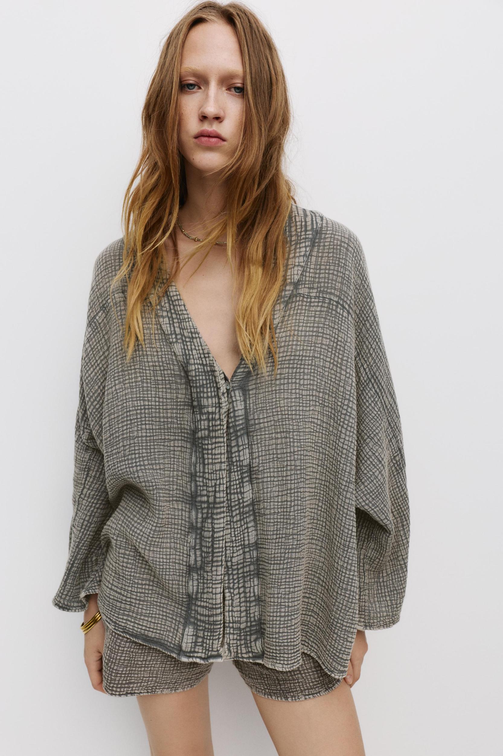 Creased-effect shorts Product Image