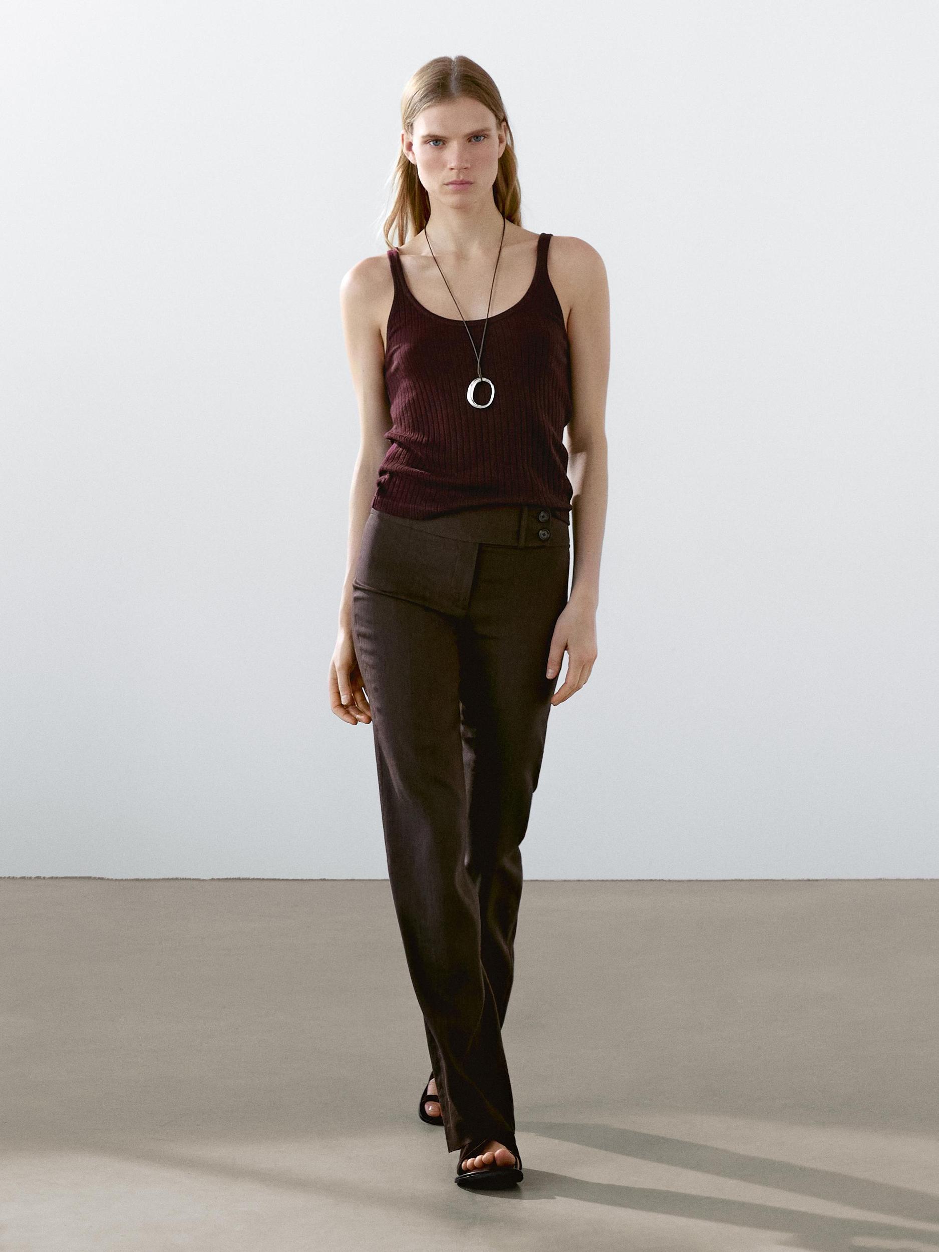 Sleeveless 100% cotton knit T-shirt Product Image