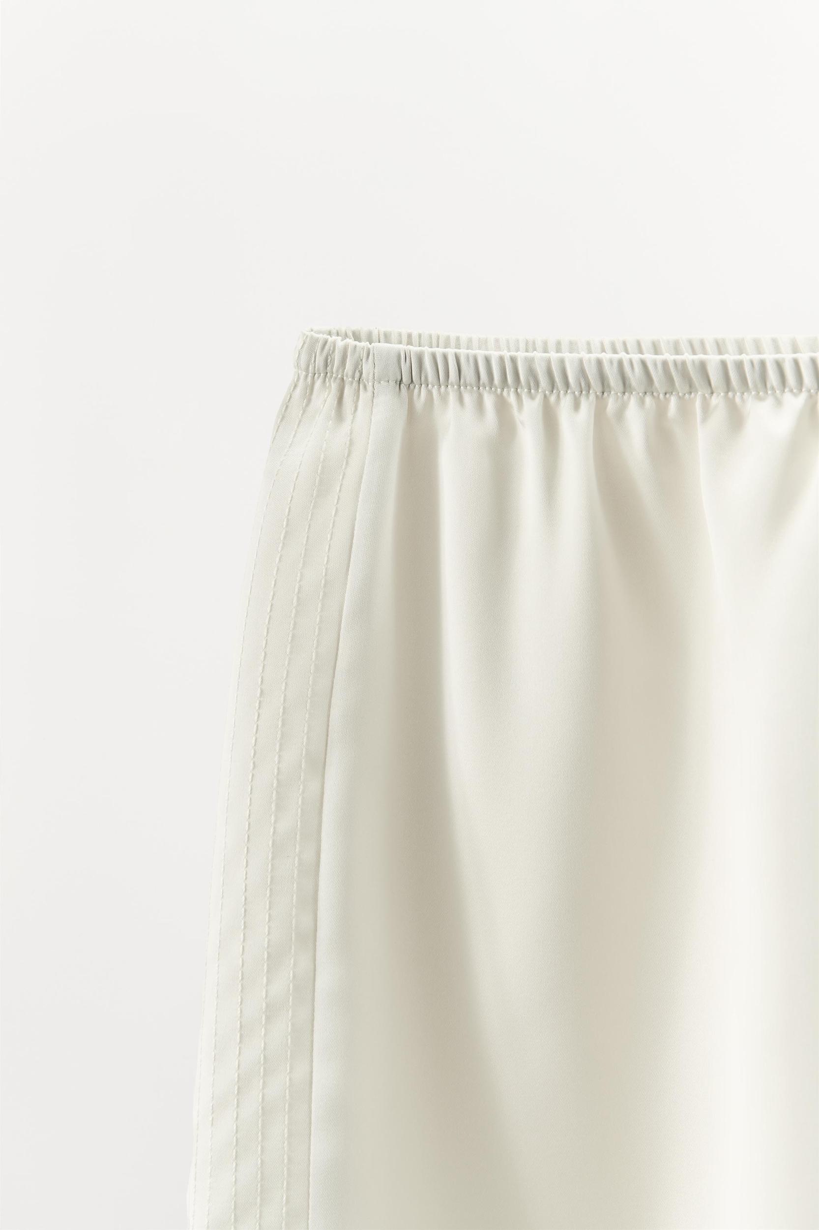 SATIN PAJAMA SHORTS Product Image