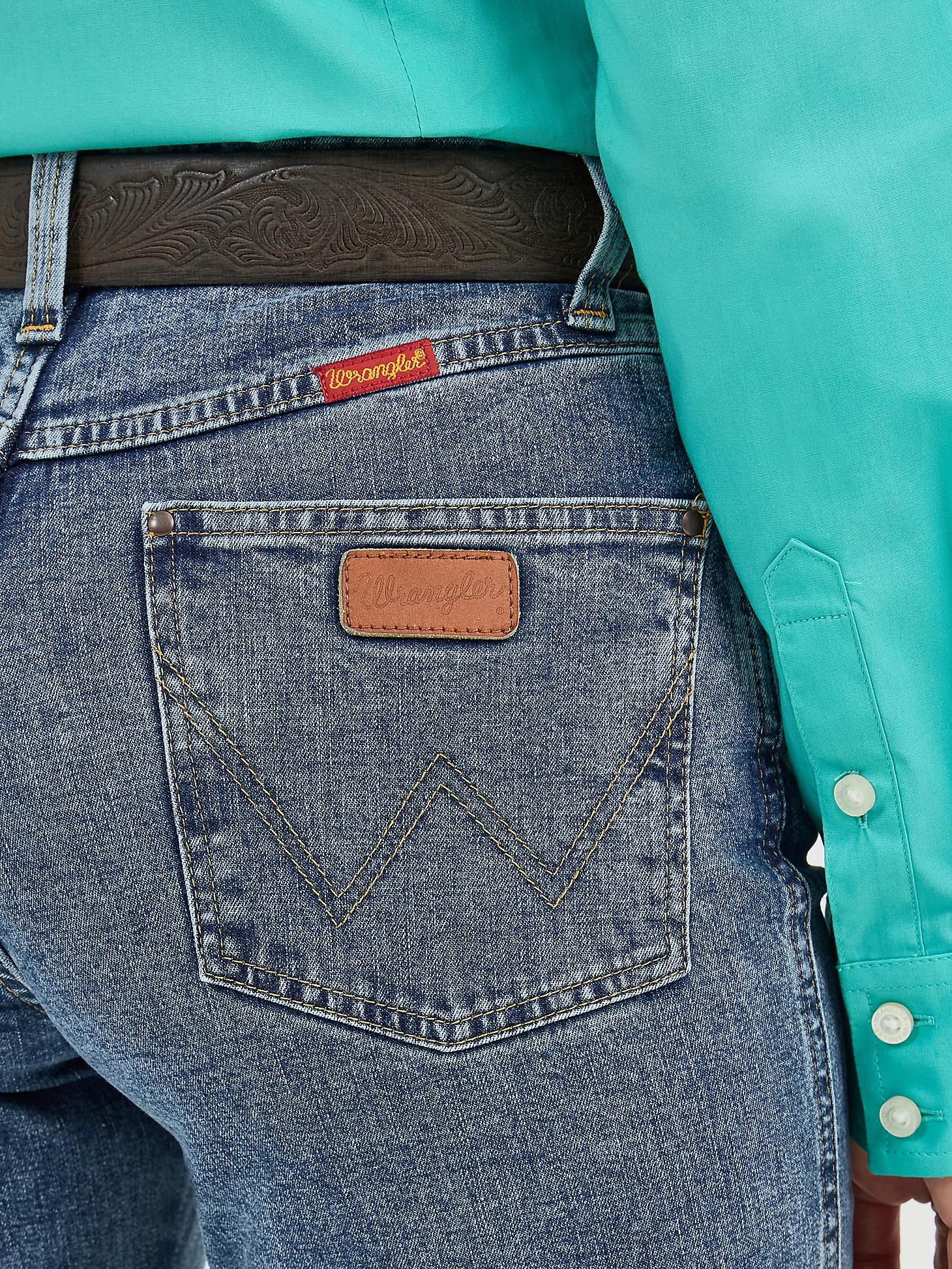 Women's Wrangler® Cowboy Cut® Slim Fit Stretch Jean in Stonewash Product Image