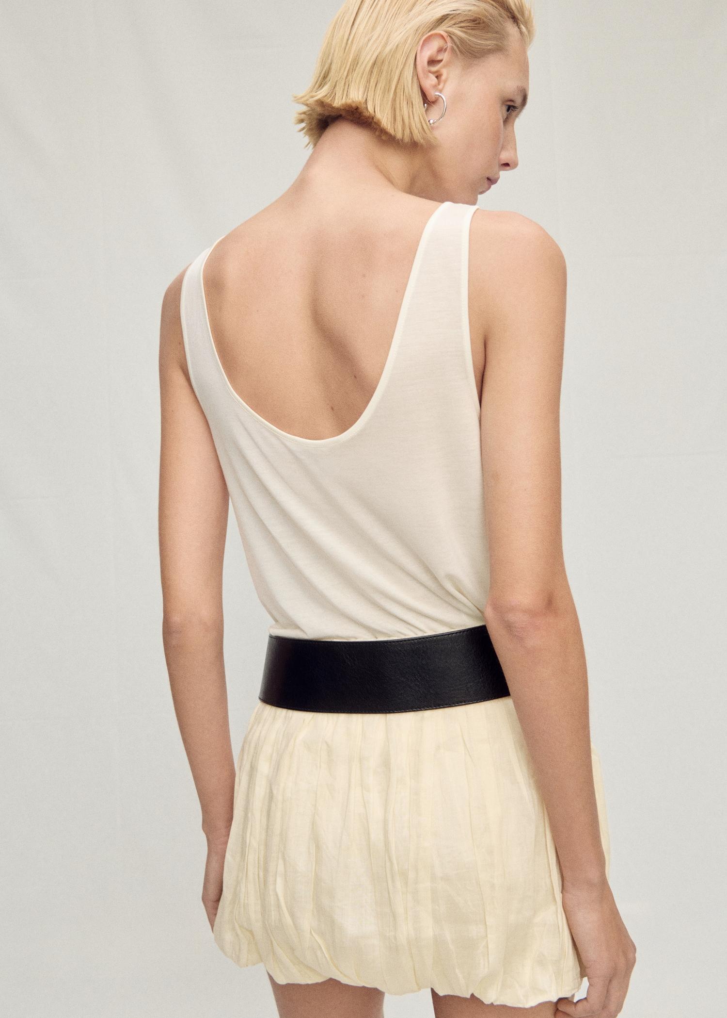 Low-neck lyocell top - Women | MANGO USA Product Image