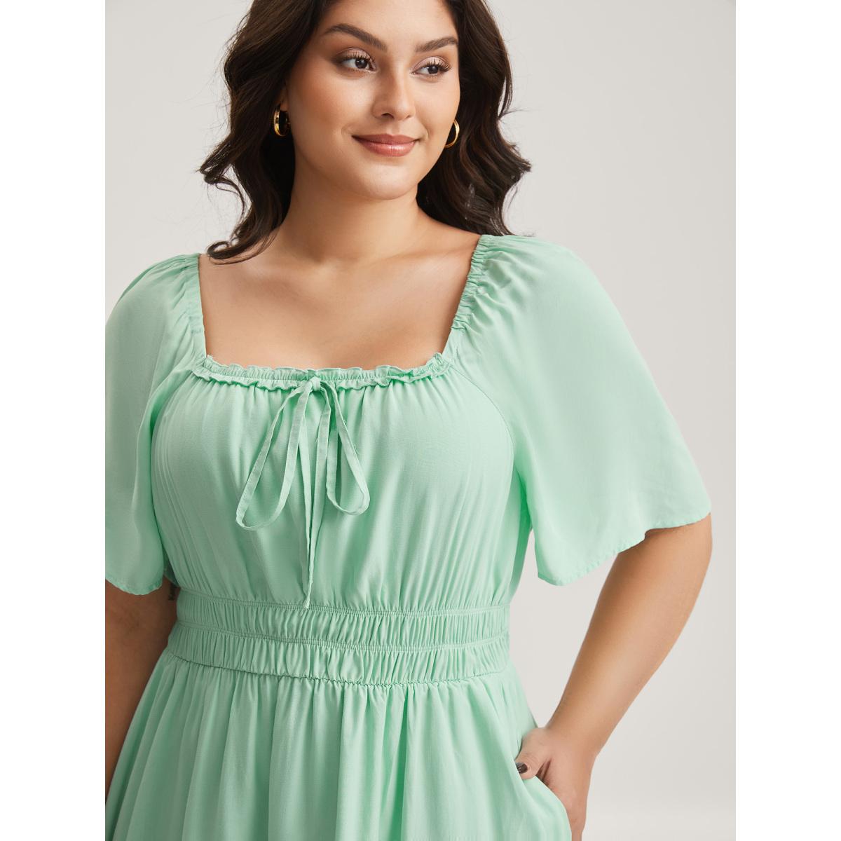 Plus Size Rayon Stretchy Waist Pockets Knee Dress Greenbean Women Resort Square Neck Short sleeve Curvy BloomChic 12/L Product Image