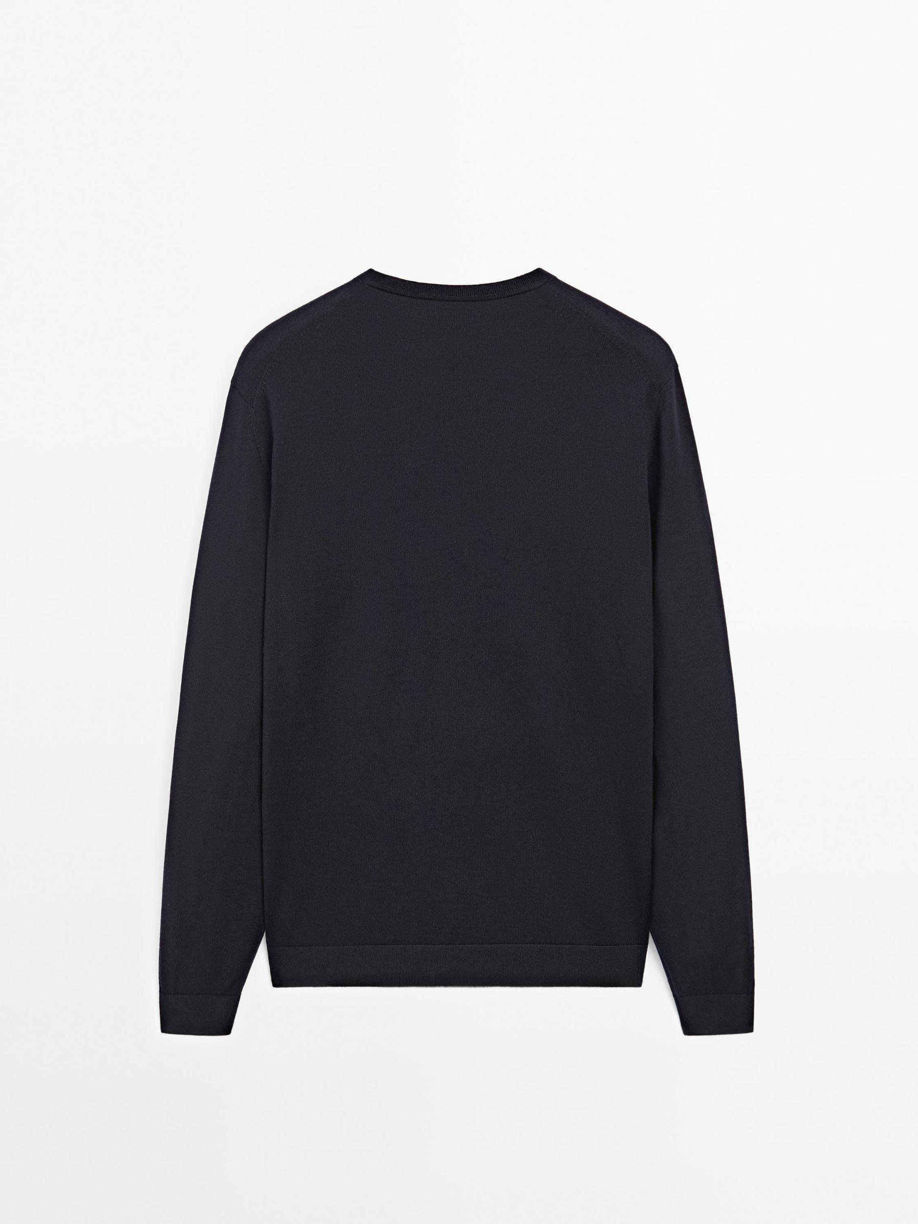 100% merino wool knit sweater Product Image