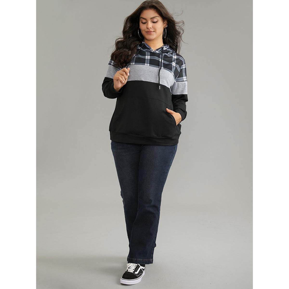 Plus Size Colorblock Contrast Plaid Kangaroo Pocket Sweatshirt Women Black Casual Contrast Hooded Dailywear Sweatshirts BloomChic 30/6X Product Image