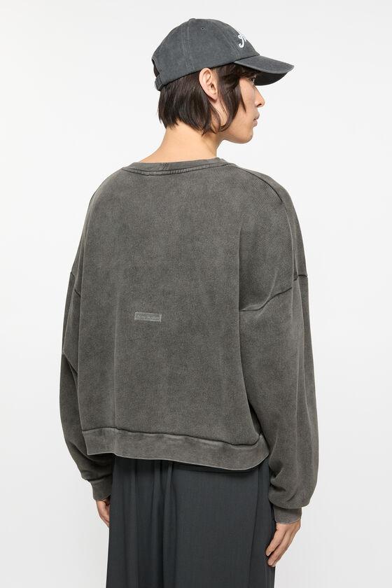 Sweater logo patch Product Image