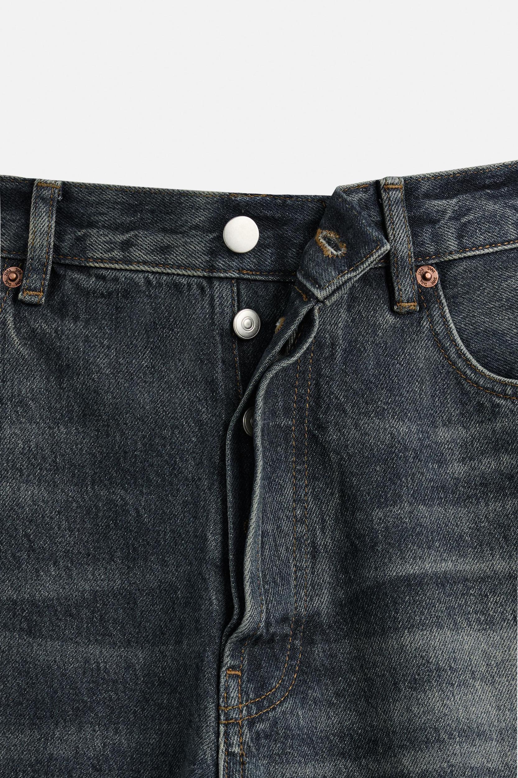 STRAIGHT FIT RELAXED JEANS Product Image