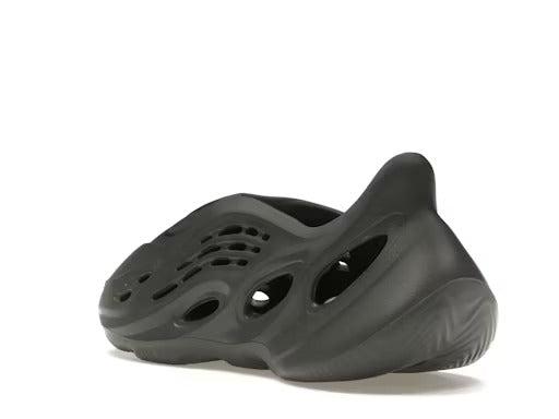 Adidas Yeezy Foam Runner RNNR "Carbon" Product Image