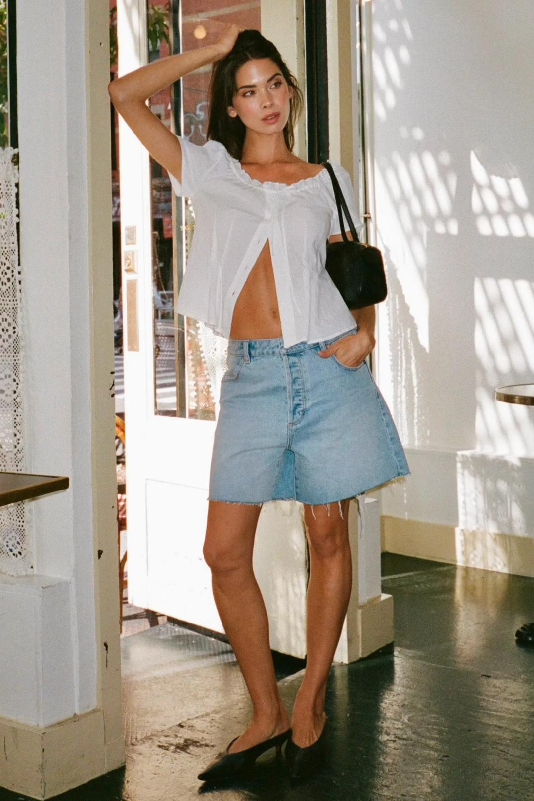 90's Relaxed Short in Longbeach Product Image