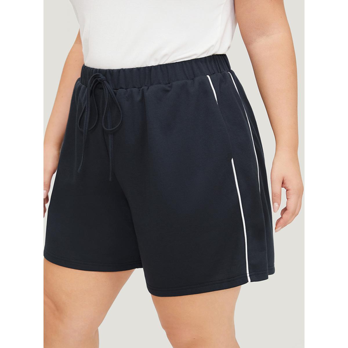 Plus Size Plain Seam Detail Pocket Knotted Shorts Women Indigo Casual Plain Dailywear Shorts BloomChic 26/4X Product Image