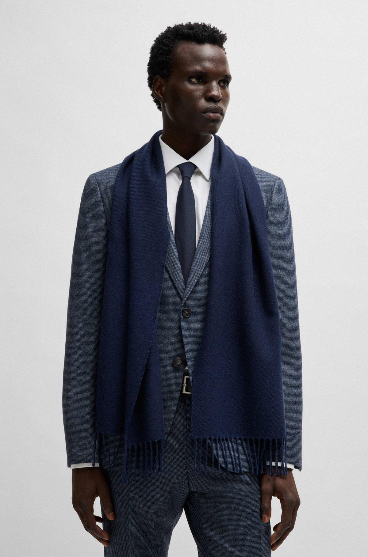 Italian-made scarf in wool with logo patch Product Image