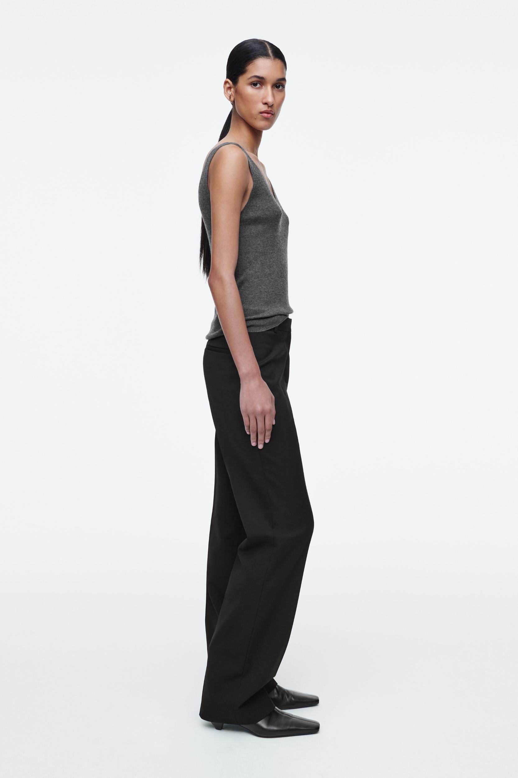 SLIM RIBBED CASHMERE TANK TOP Product Image