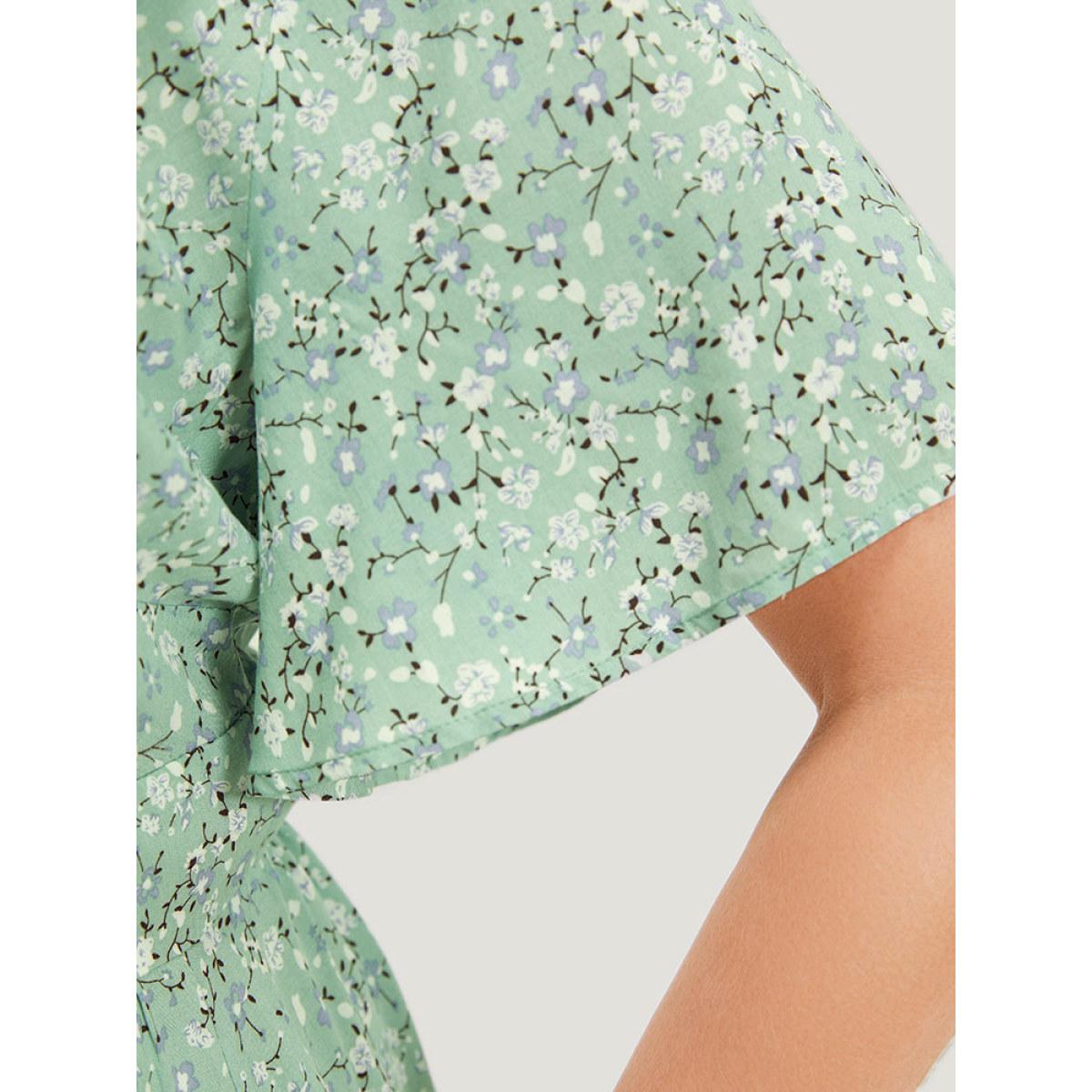Plus Size Ditsy Floral Plicated Detail Ruffles Wideband Waist Dress Mint Women Elegant Gathered V-neck Short sleeve Curvy Knee Dress BloomChic 28/5X Product Image