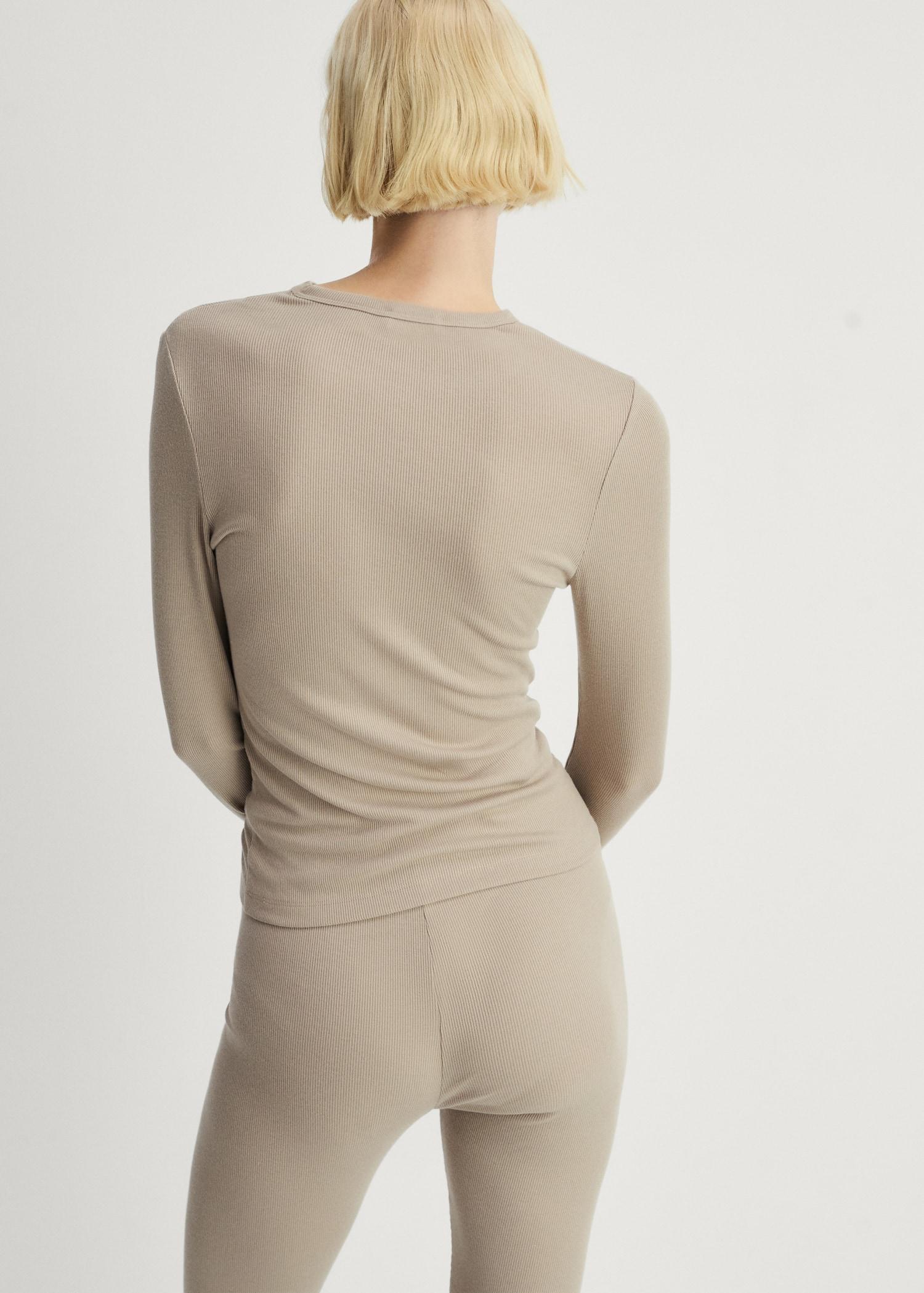 Rib-knit round-neck t-shirt - Women | MANGO USA Product Image