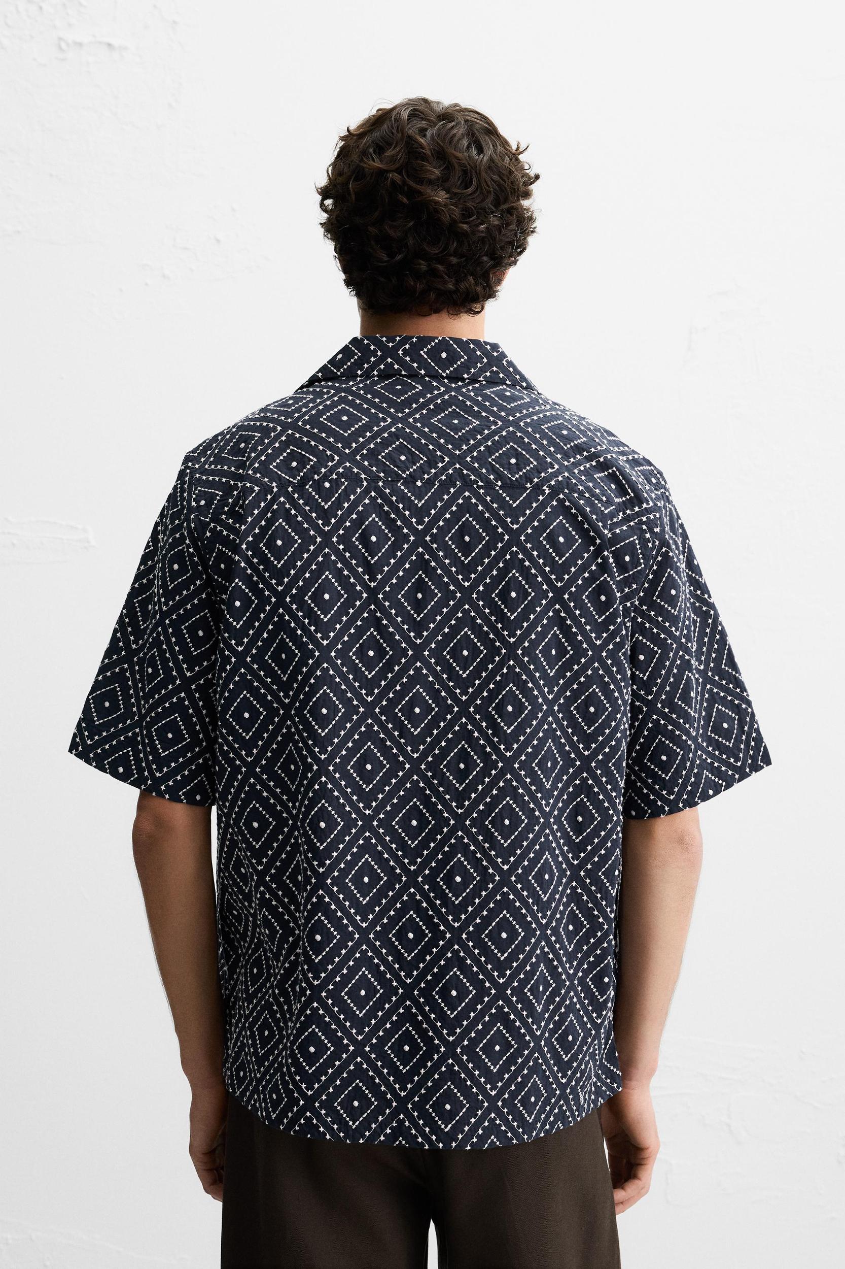 SHIRT WITH CONTRASTING EMBROIDERY Product Image