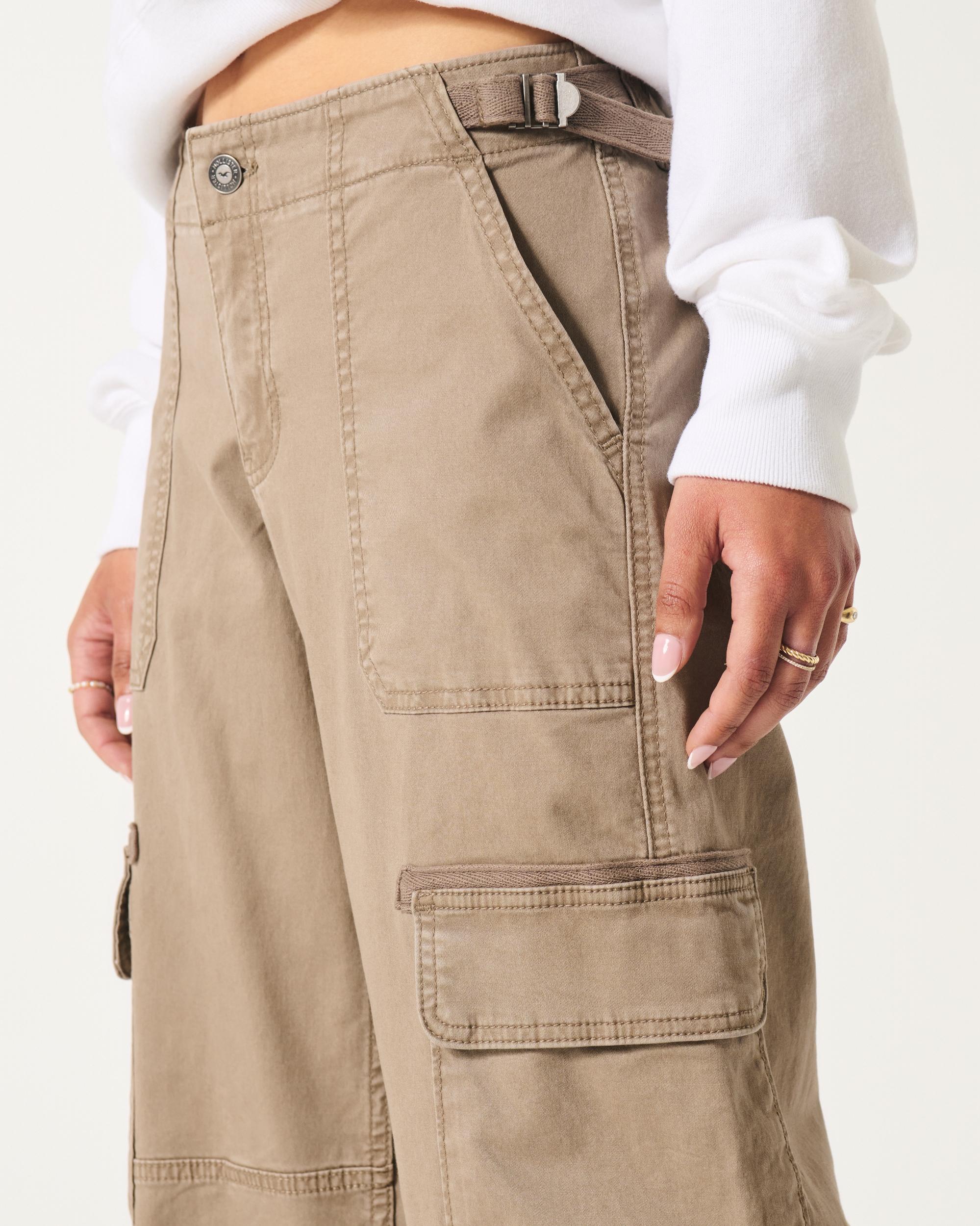 Low-Rise Baggy Cargo Pants Product Image
