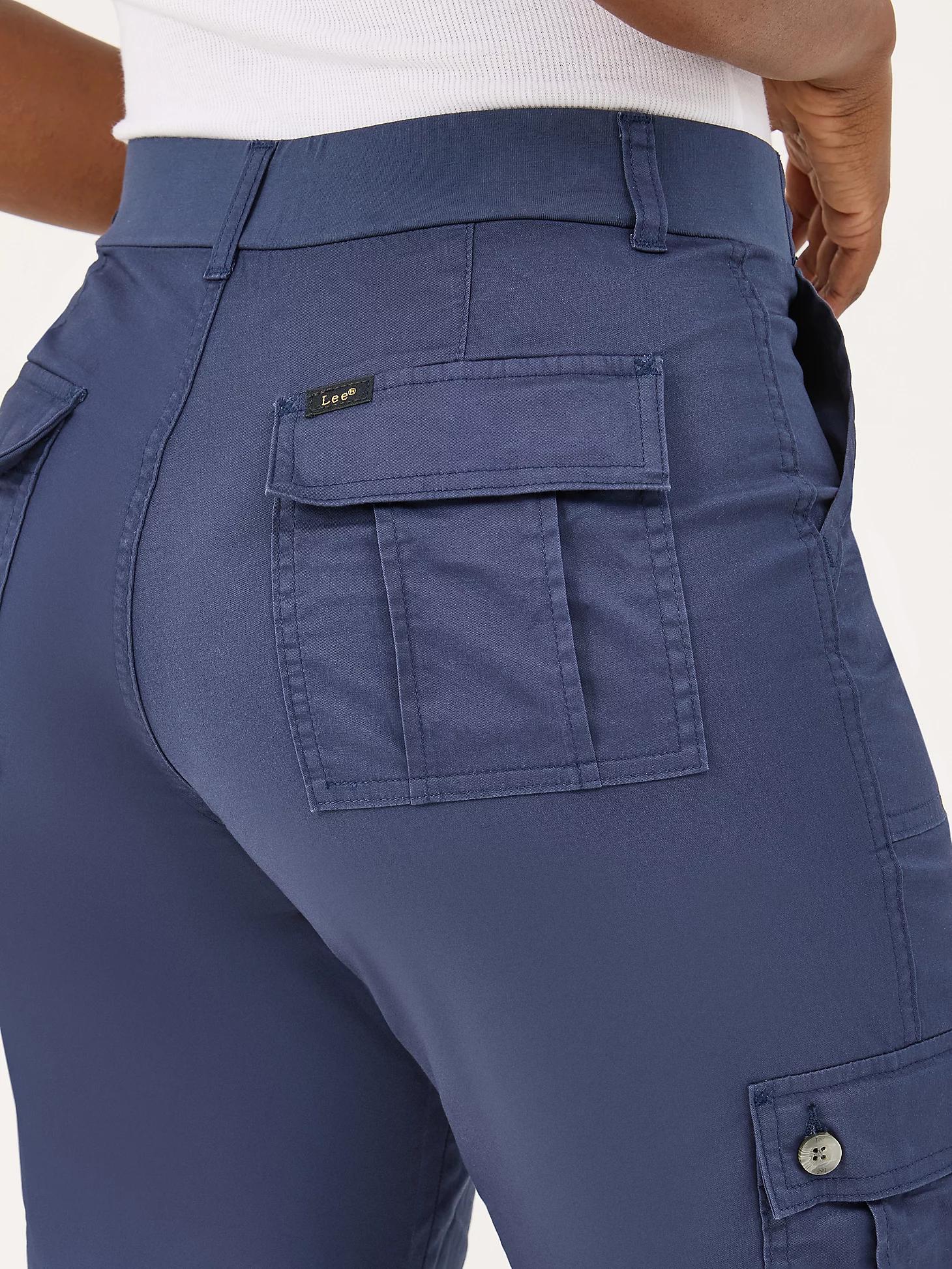 Women's Ultra Lux Comfort with Flex-to-Go Relaxed Fit Cargo Capri | Women's Capris & Crops | Lee® Product Image