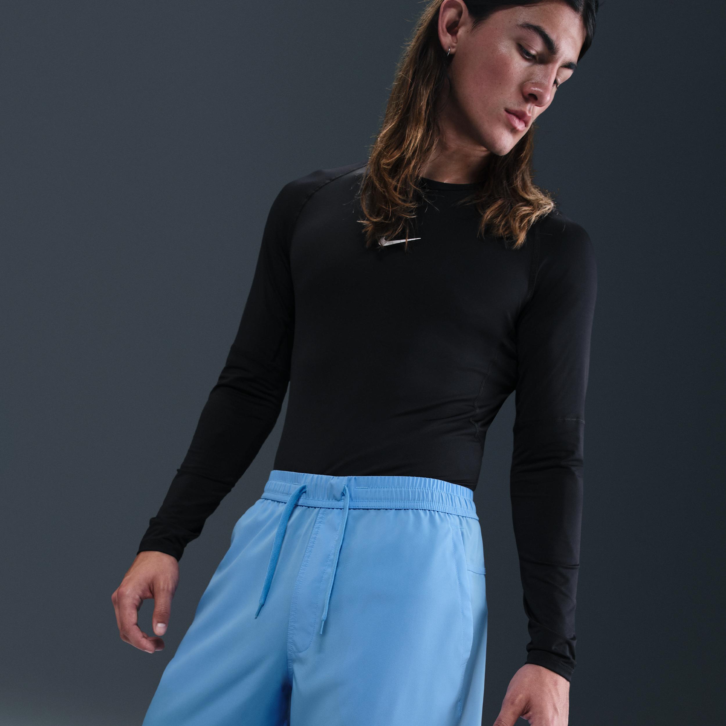 Nike Men's Form Dri-FIT 7" Unlined Versatile Shorts Product Image