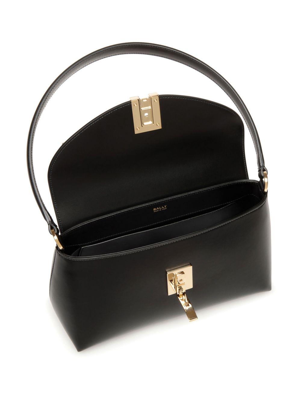 Ollam leather shoulder bag Product Image