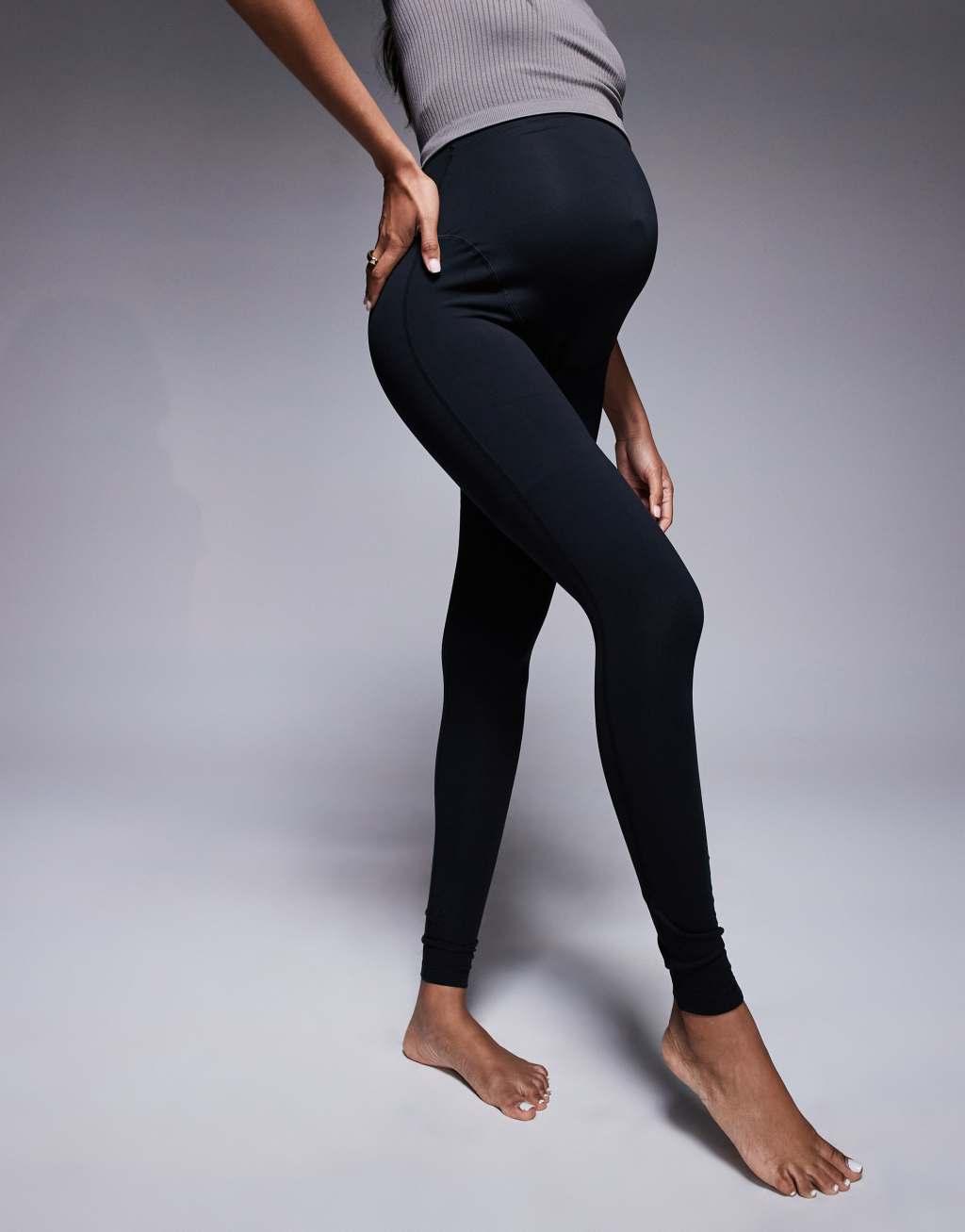 4505 Maternity Icon yoga soft touch gym leggings in black  Product Image