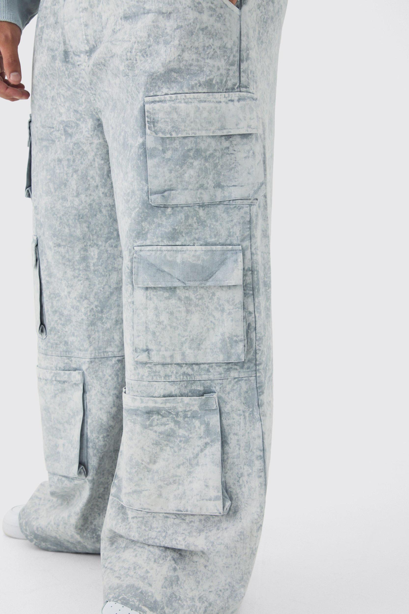 Plus Elasticated Waist Extreme Baggy Heavyweight Washed Multi Cargo Pants | boohooMAN USA Product Image