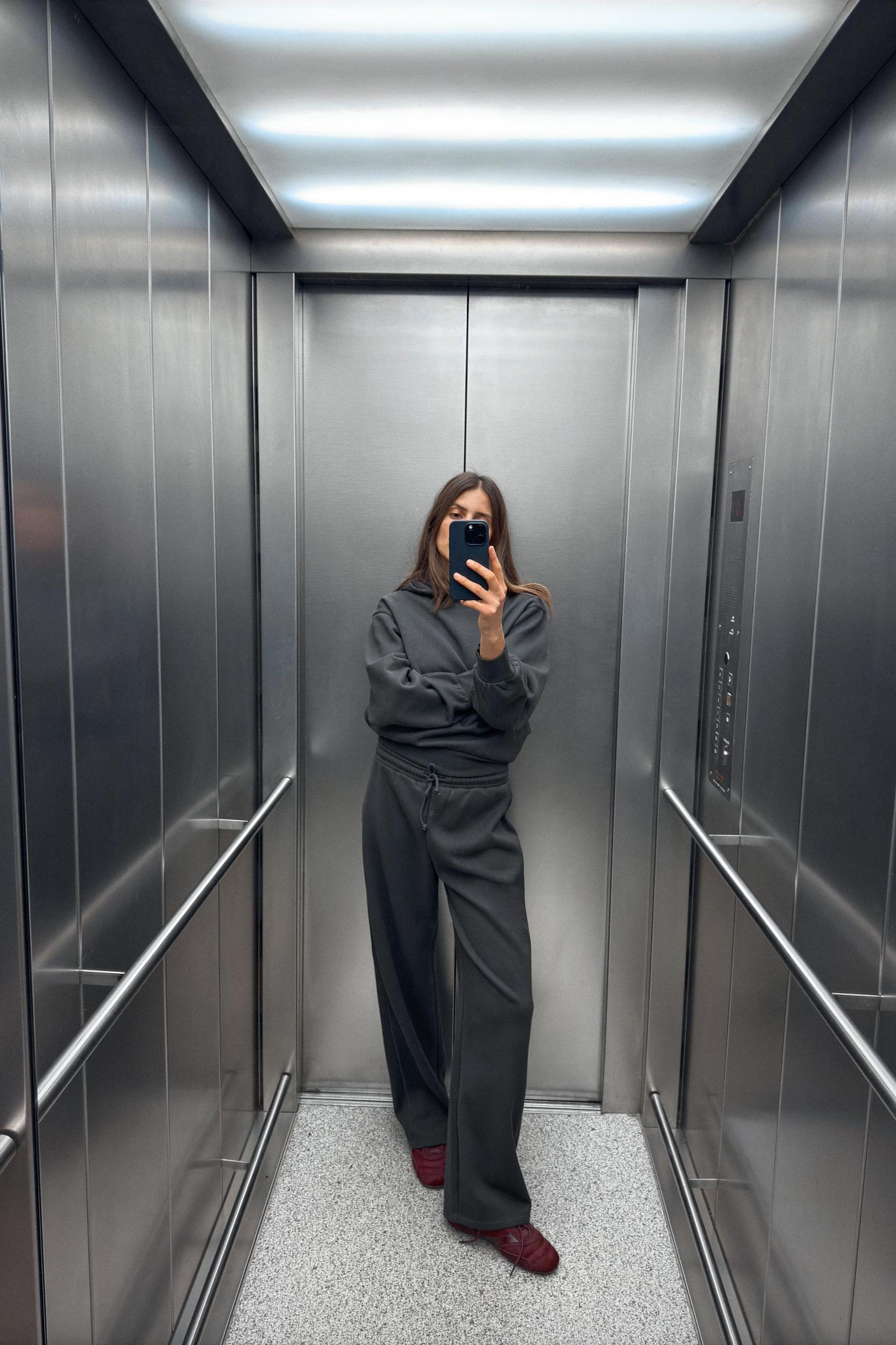 STRAIGHT LEG FLEECE PANTS Product Image