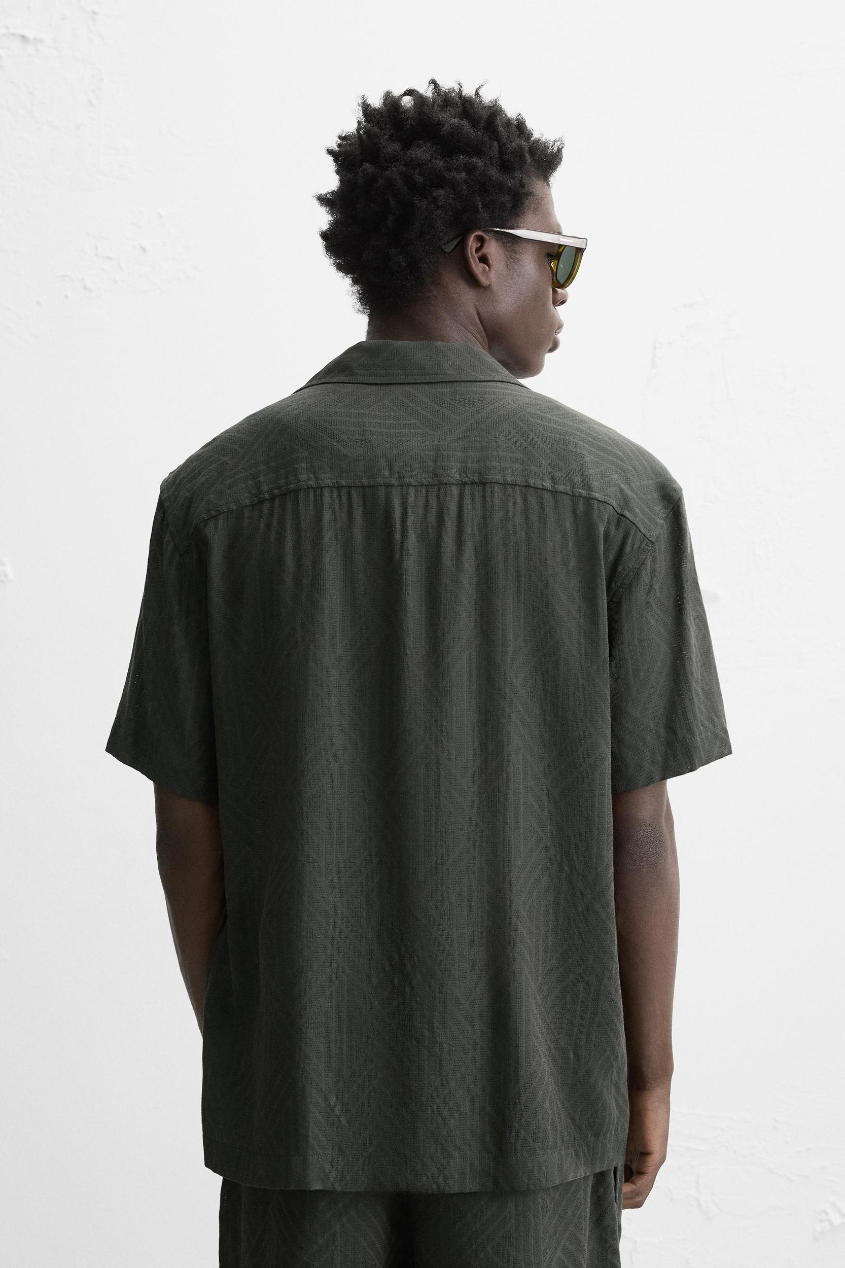 STRIPED JACQUARD SHIRT Product Image