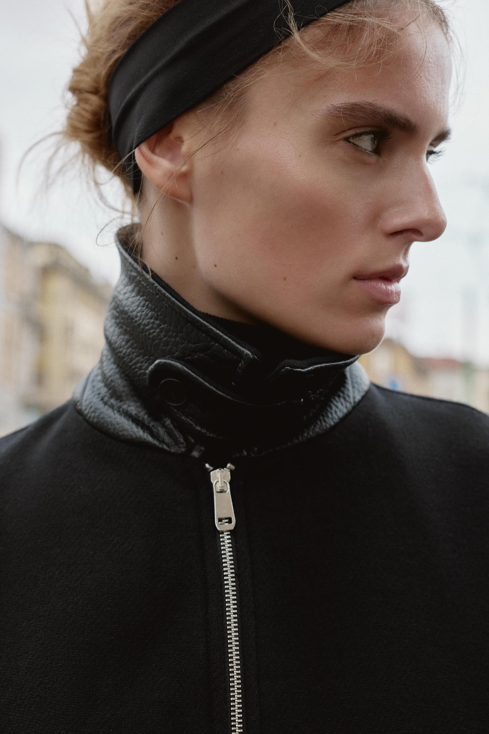 CONTRAST COLLAR WOOL BALLOON BOMBER JACKET Product Image