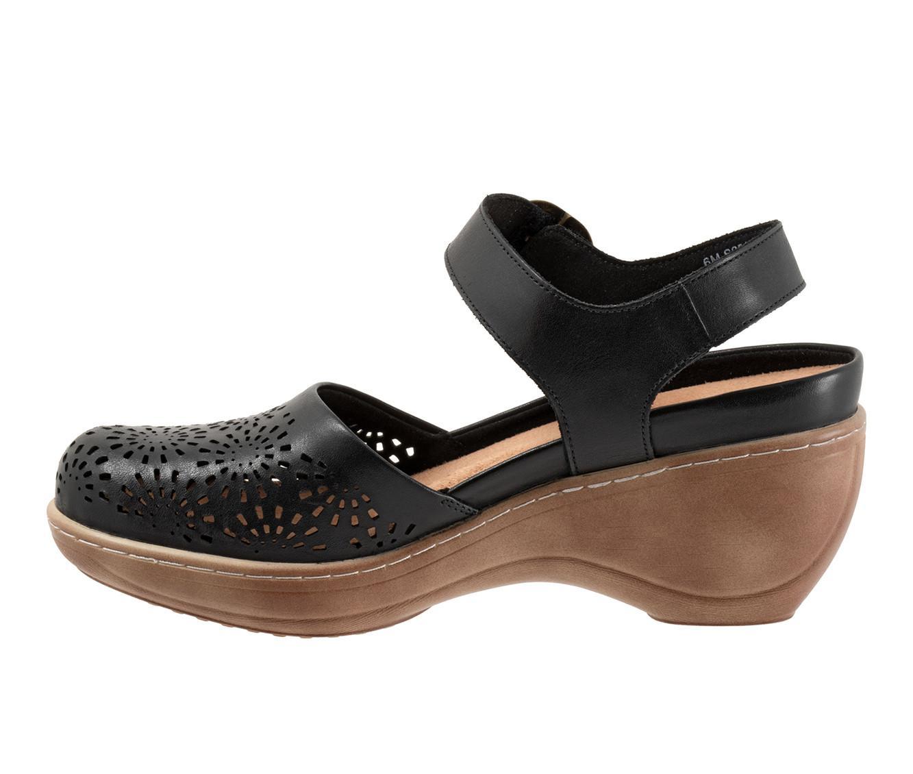 Women's Softwalk Mabelle Perf Clogs Product Image