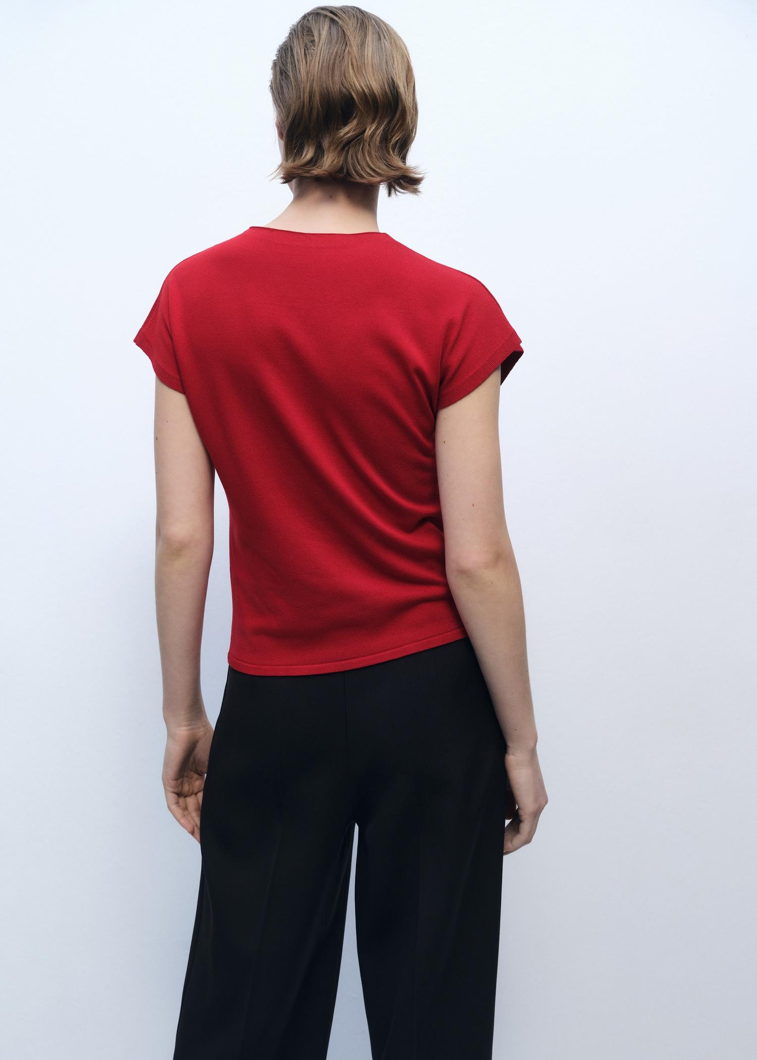 Sleeveless fine-knit sweater - Women | MANGO USA Product Image