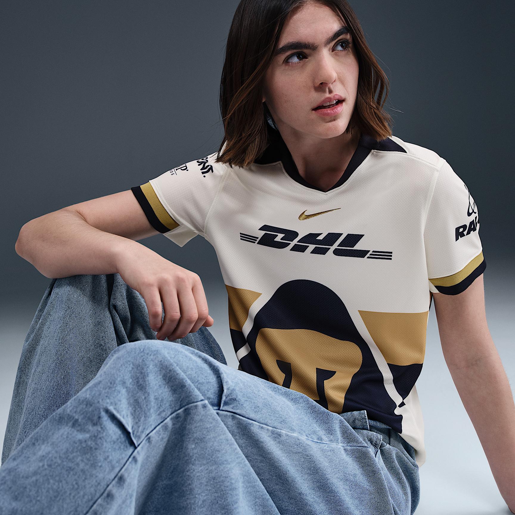 Pumas UNAM 2025/26 Stadium Home Women's Nike Dri-FIT Soccer Replica Jersey Product Image