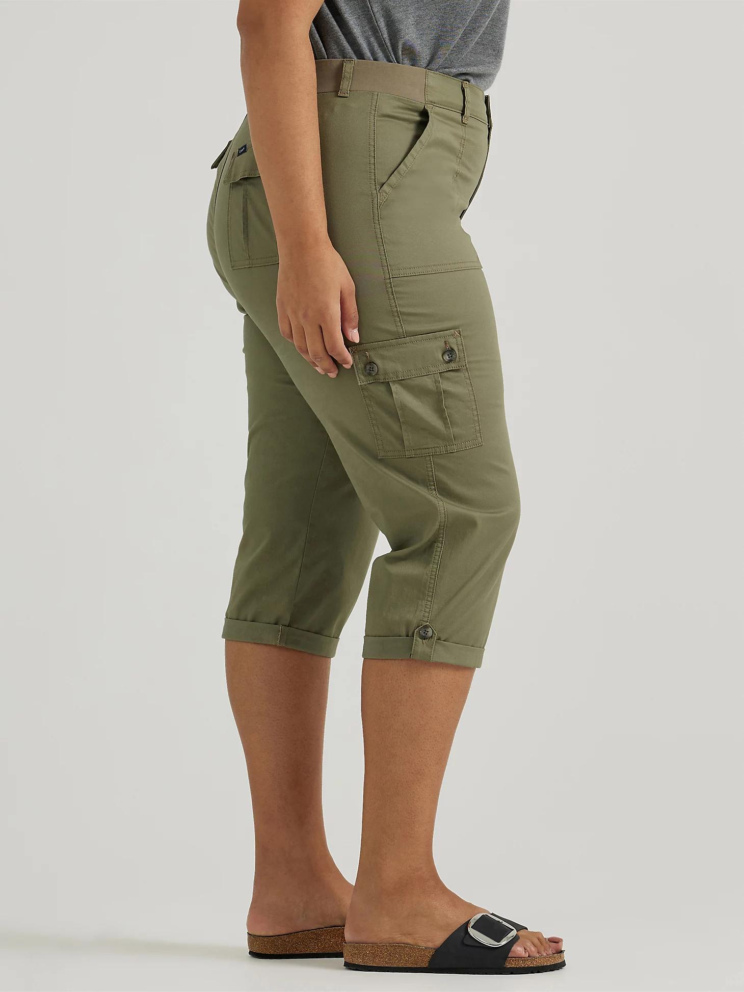 Women's Ultra Lux Comfort with Flex-To-Go Relaxed Fit Cargo Capri (Plus) | Women's Capris & Crops | Lee® Product Image