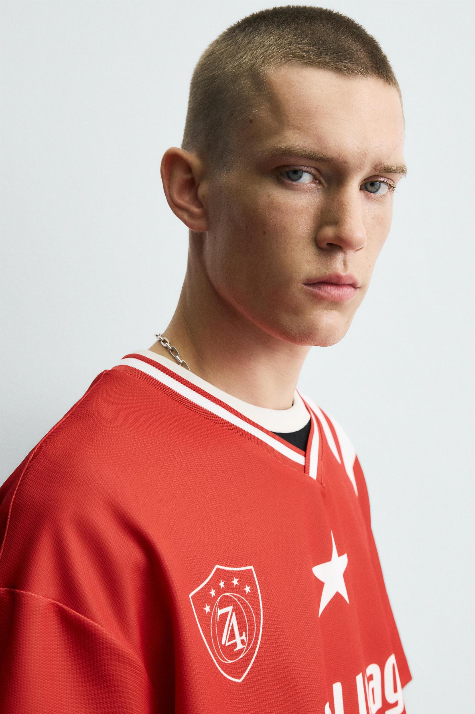 RETRO FOOTBALL PRINT T-SHIRT Product Image