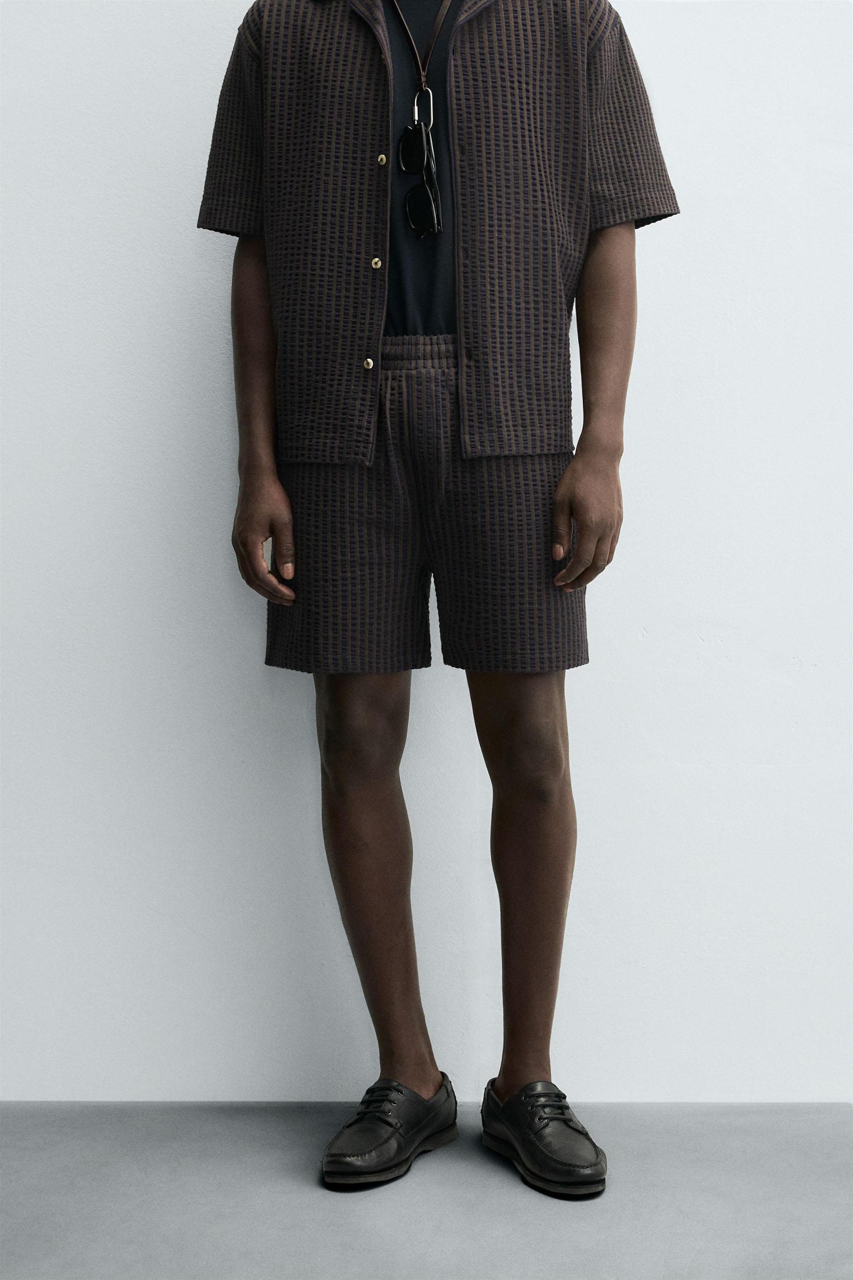 COMFORT STRIPED SEERSUCKER SHORTS Product Image