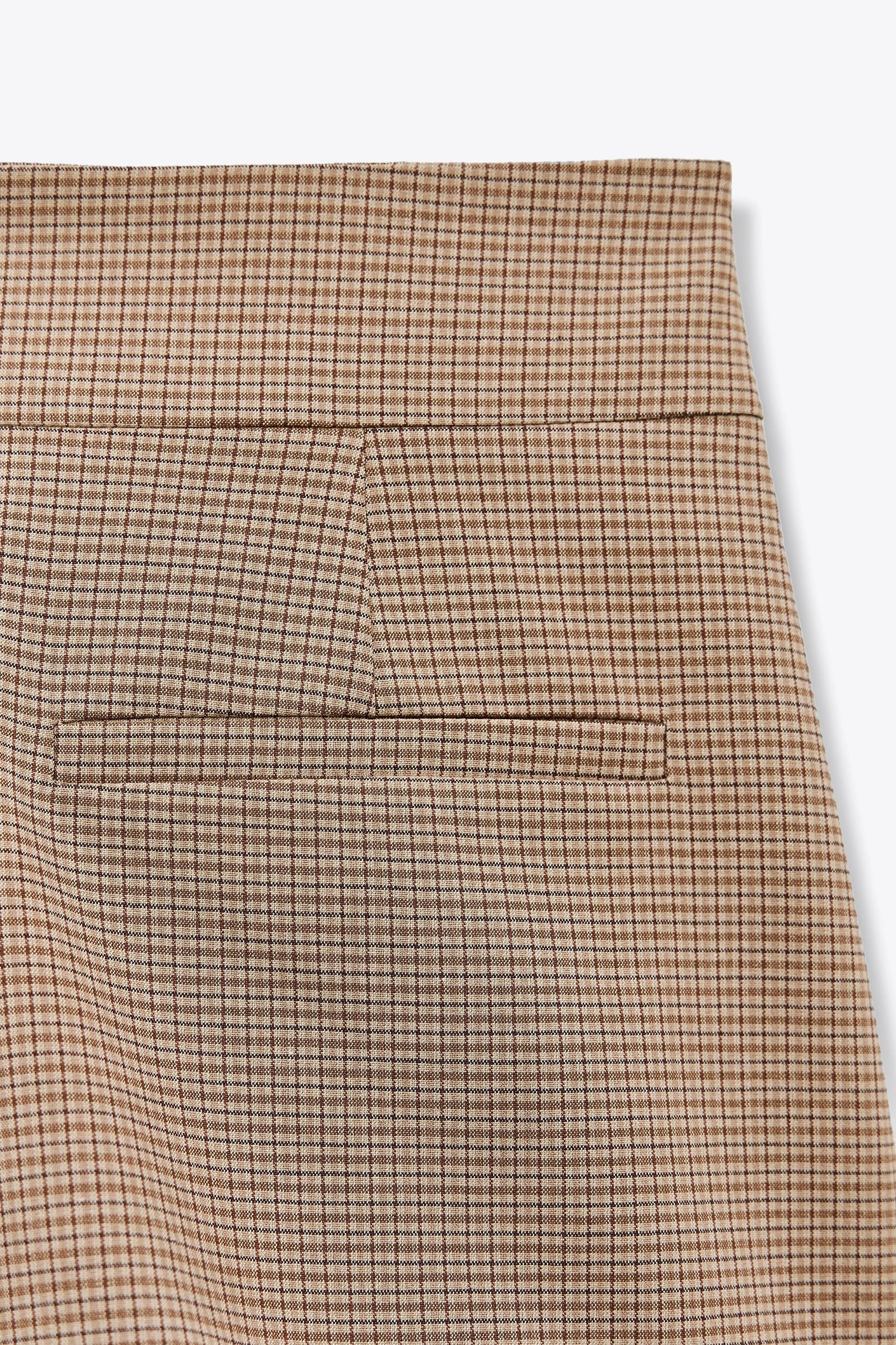 CHECKERED HIGH WAIST SHORTS Product Image