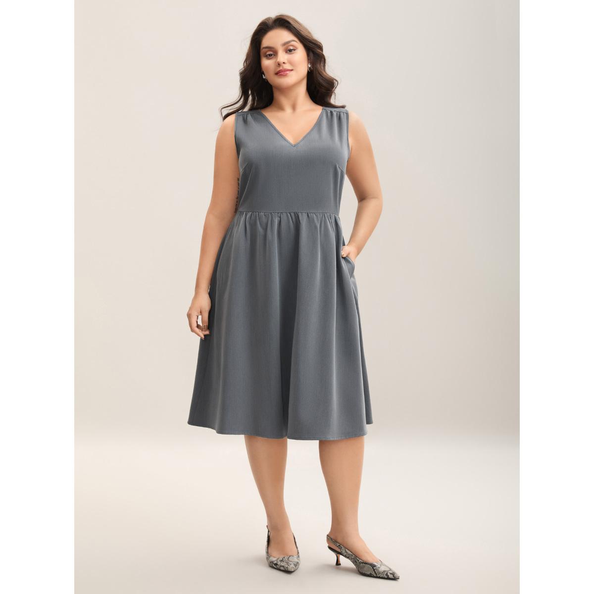 Plus Size Heather Tied Pockets Sleeveless Midi Dress Mediumgray Women Gathered V-neck Sleeveless Curvy BloomChic 22-24/3X Product Image