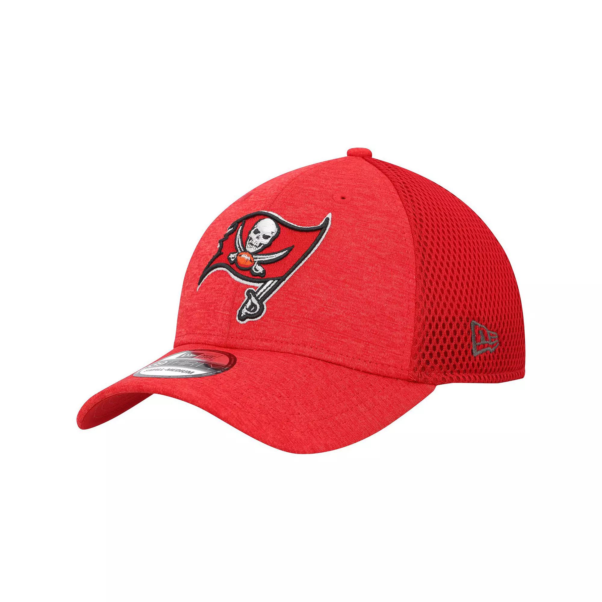 Men's New Era Red Tampa Bay Buccaneers Stripe 39THIRTY Flex Hat,  Product Image