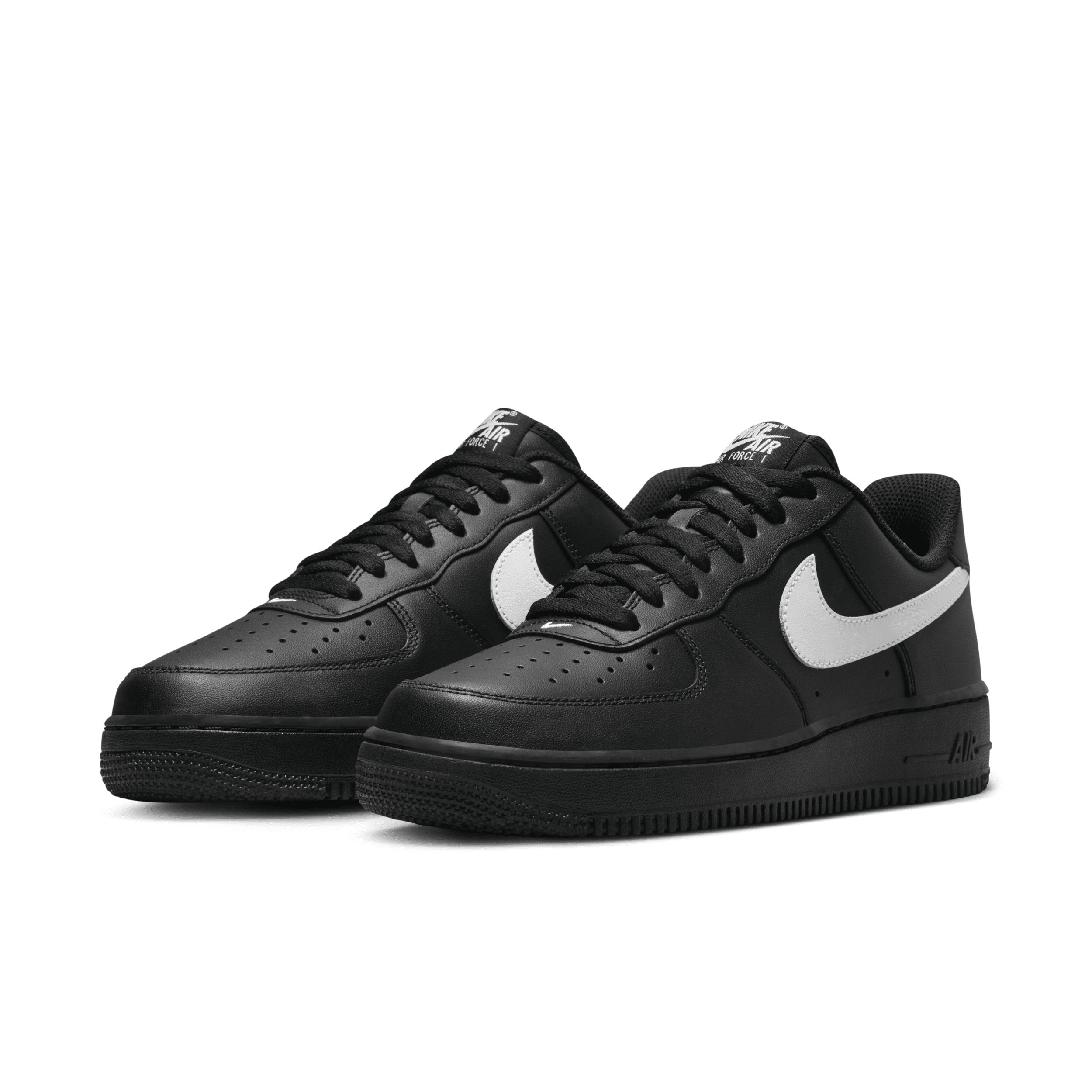 Nike Men's Air Force 1 '07 Shoes Product Image