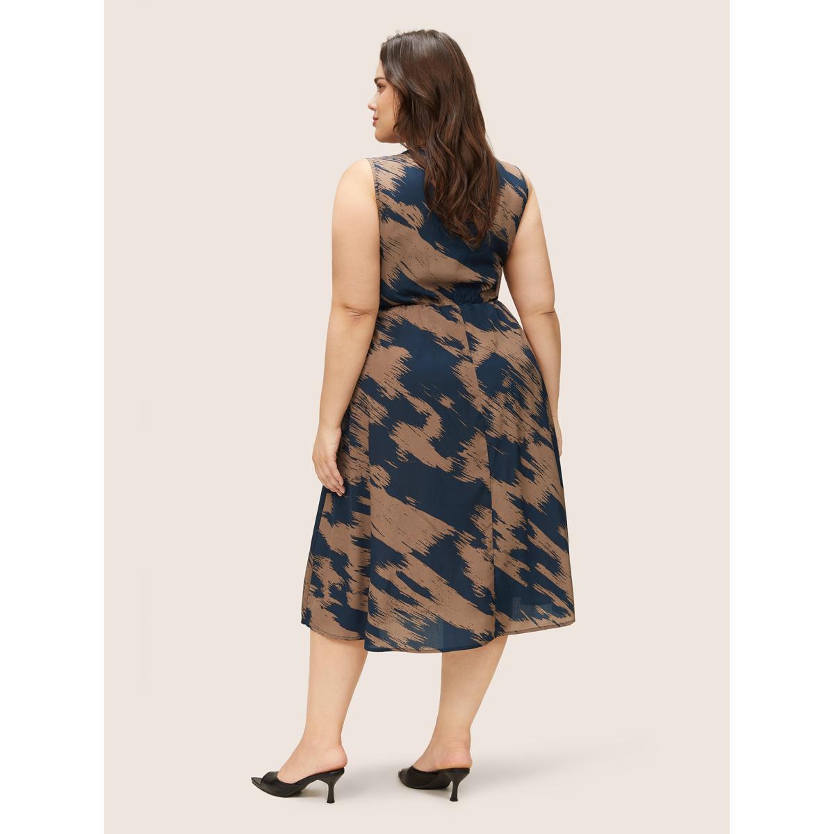 Plus Size Brush Print Keyhole Gathered Tank Dress Midnight Women At the Office Non Notched collar Sleeveless Curvy Midi Dress BloomChic 30/6X Product Image