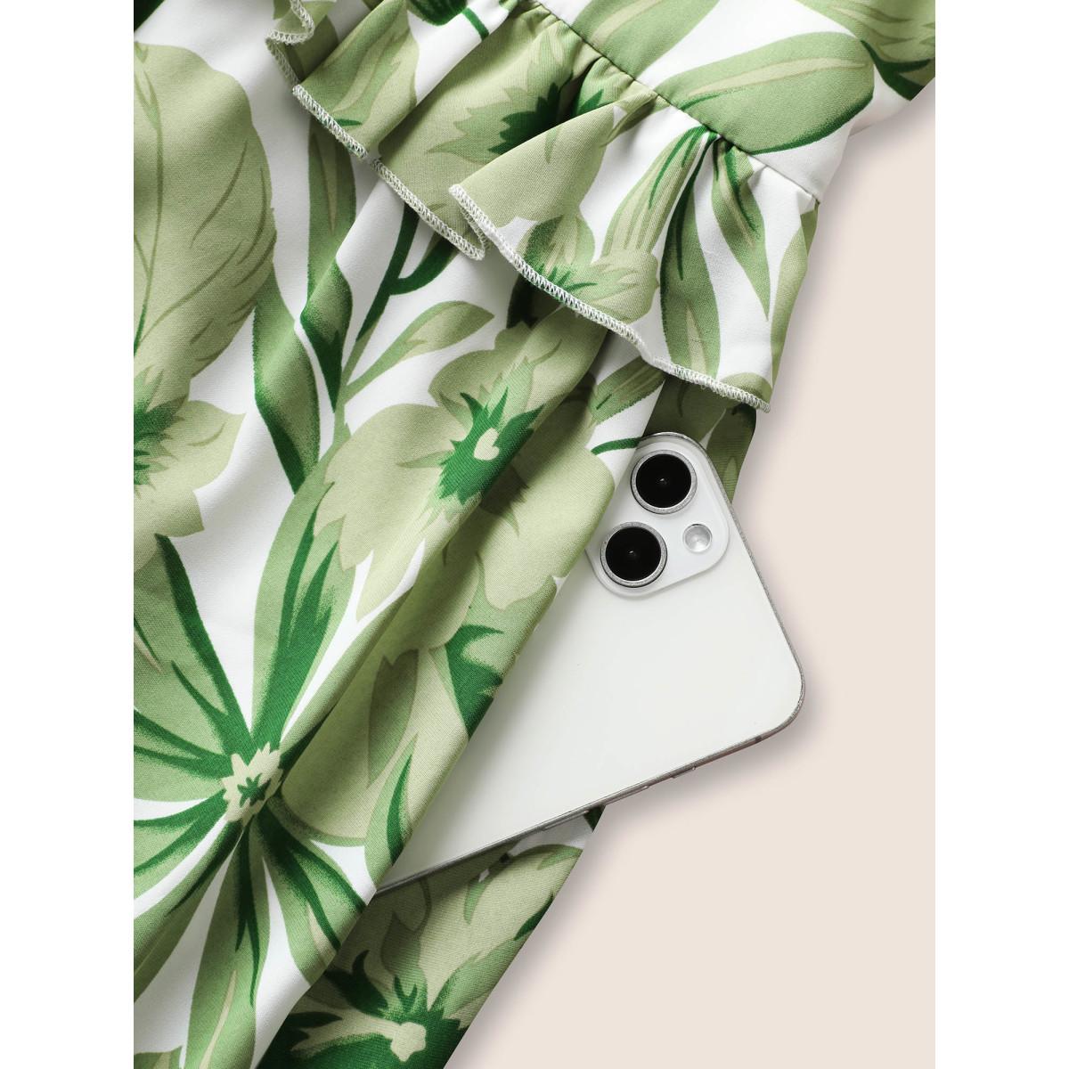 Plus Size Tropical Leafy Print Wide Collar Ruffles Dress Green Women Resort Ruffles V-neck Sleeveless Curvy BloomChic 12/L Product Image