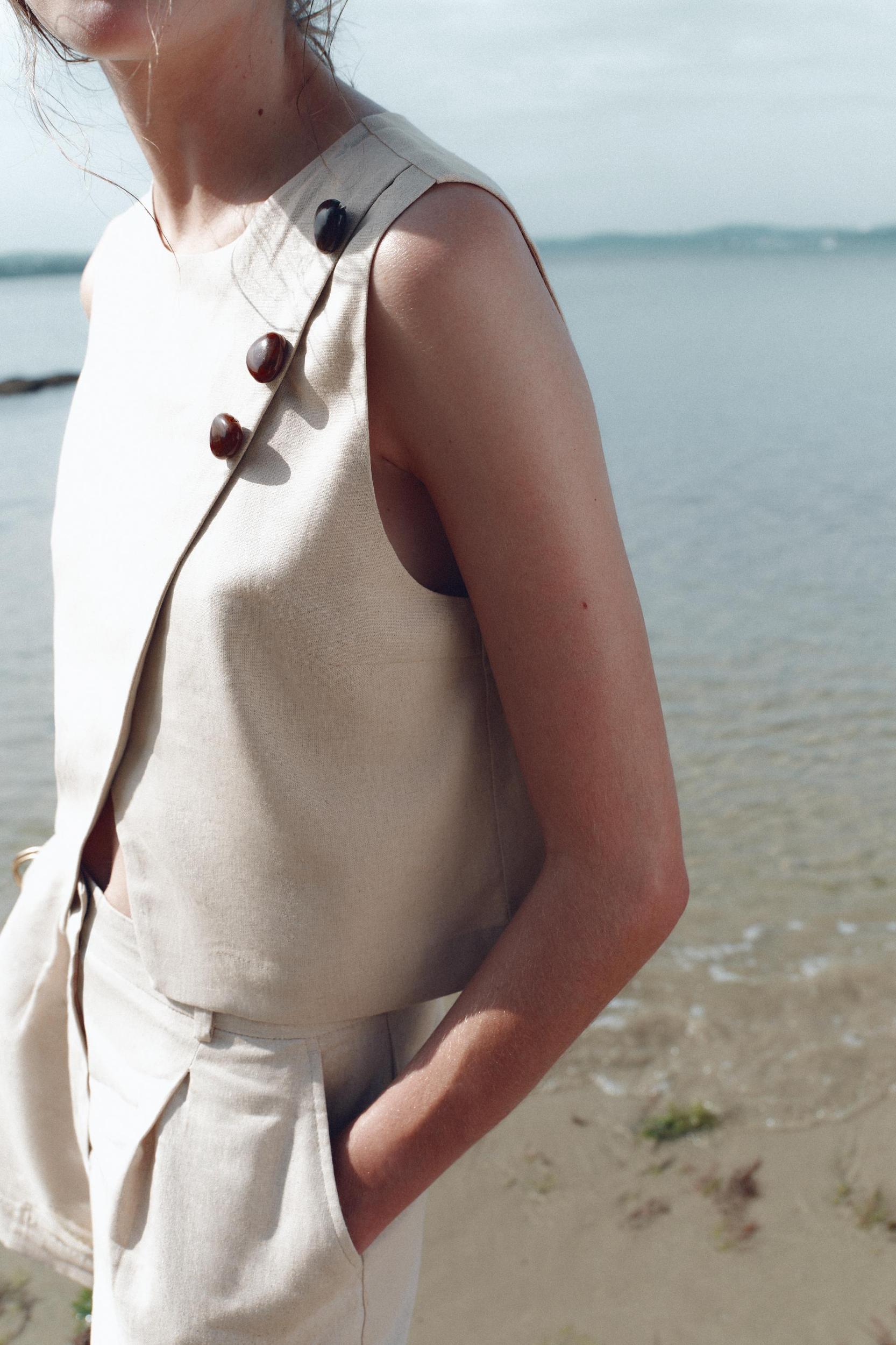 LINEN CROPPED WRAP TOP Product Image