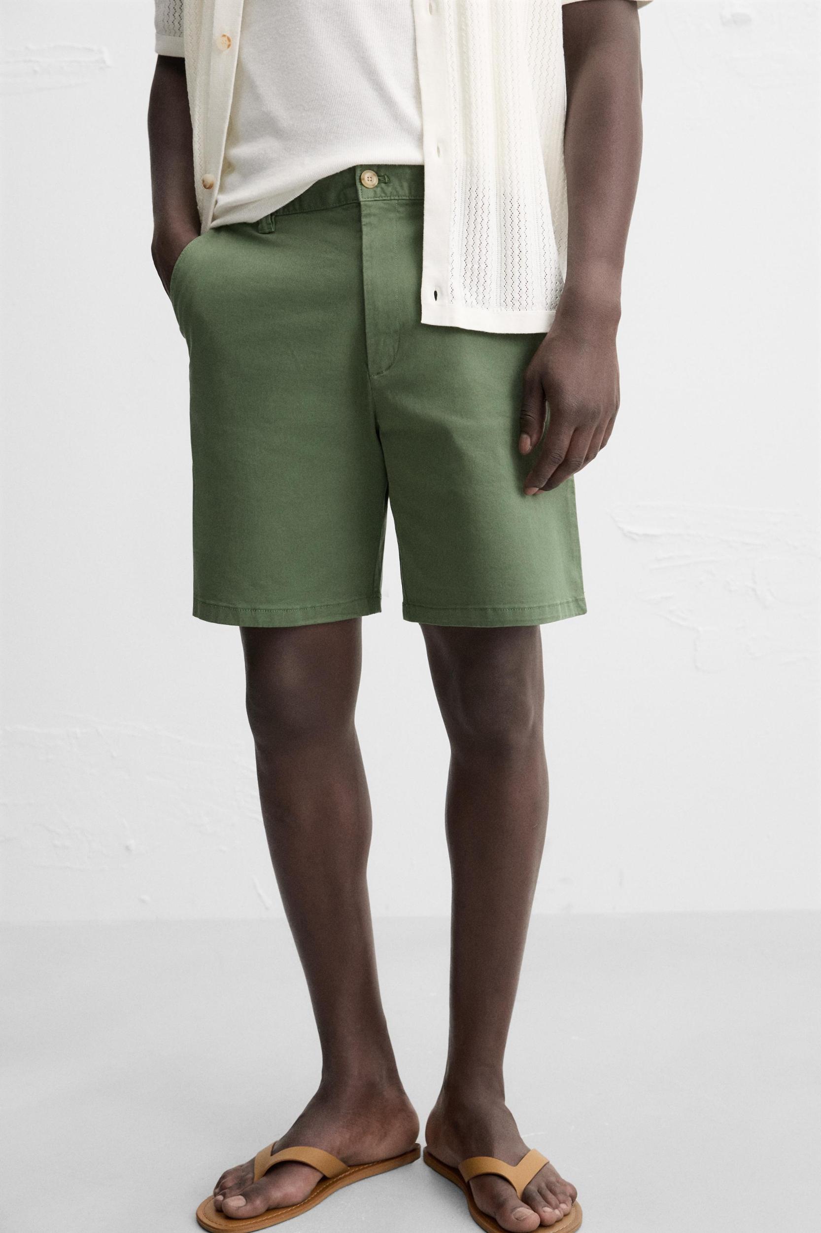 REGULAR FIT CHINO SHORTS Product Image