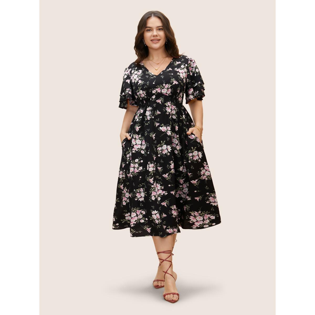 Plus Size Floral Elastic Waist Tiered Ruffle Sleeve Dress Black Women Romantic Tiered V-neck Short sleeve Curvy BloomChic 10/M Product Image