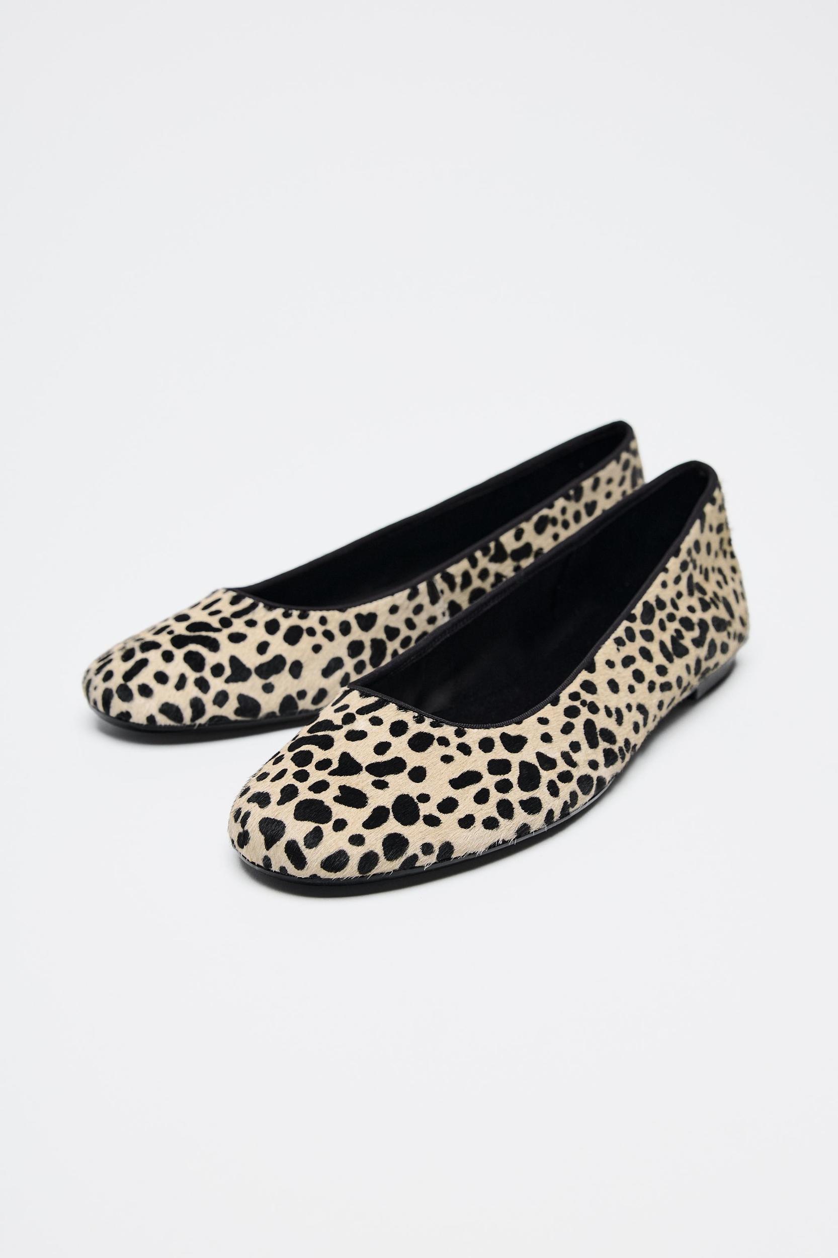ANIMAL PRINT LEATHER BALLET FLATS Product Image