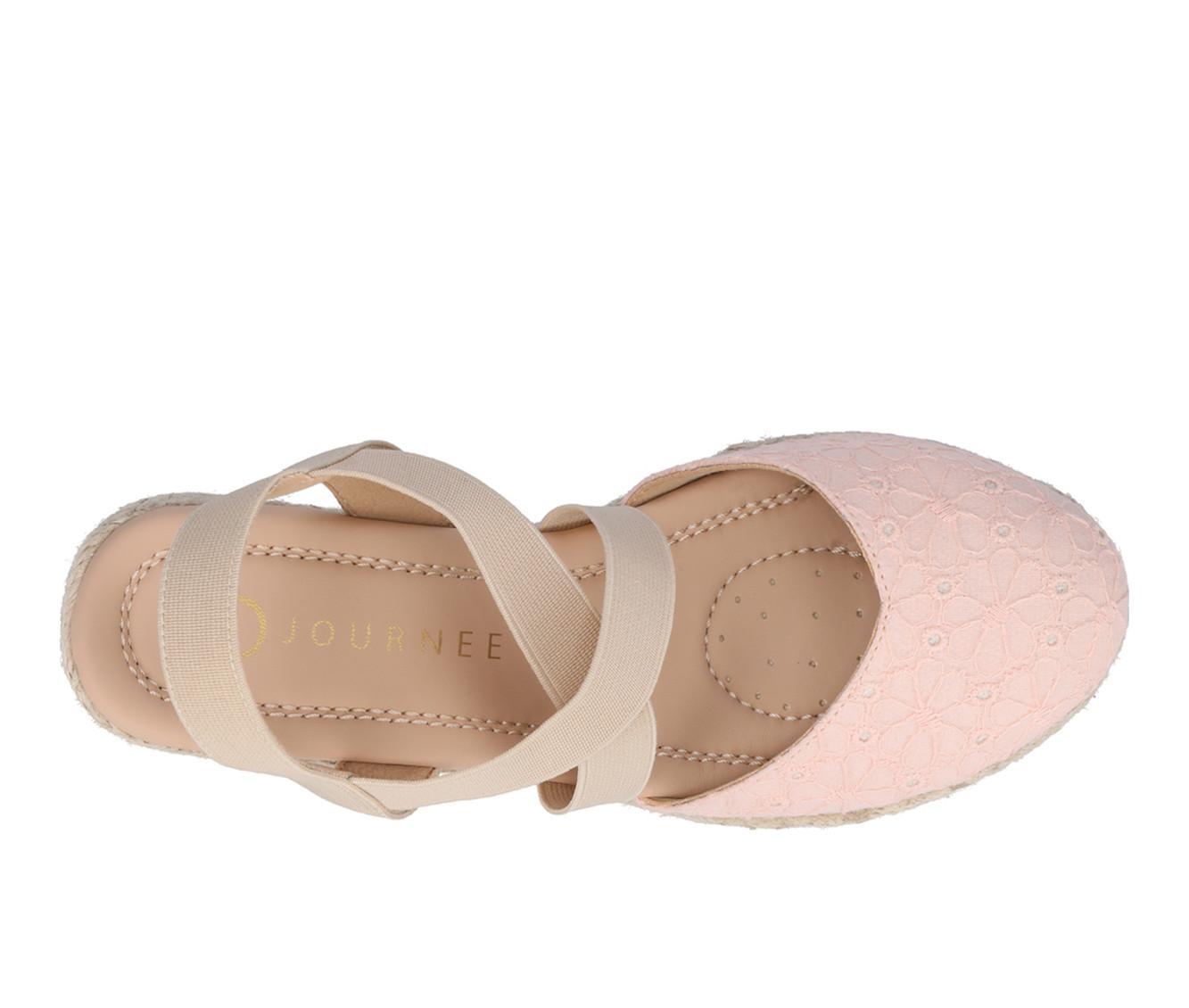 Women's Journee Collection Ashlee Wedges Product Image