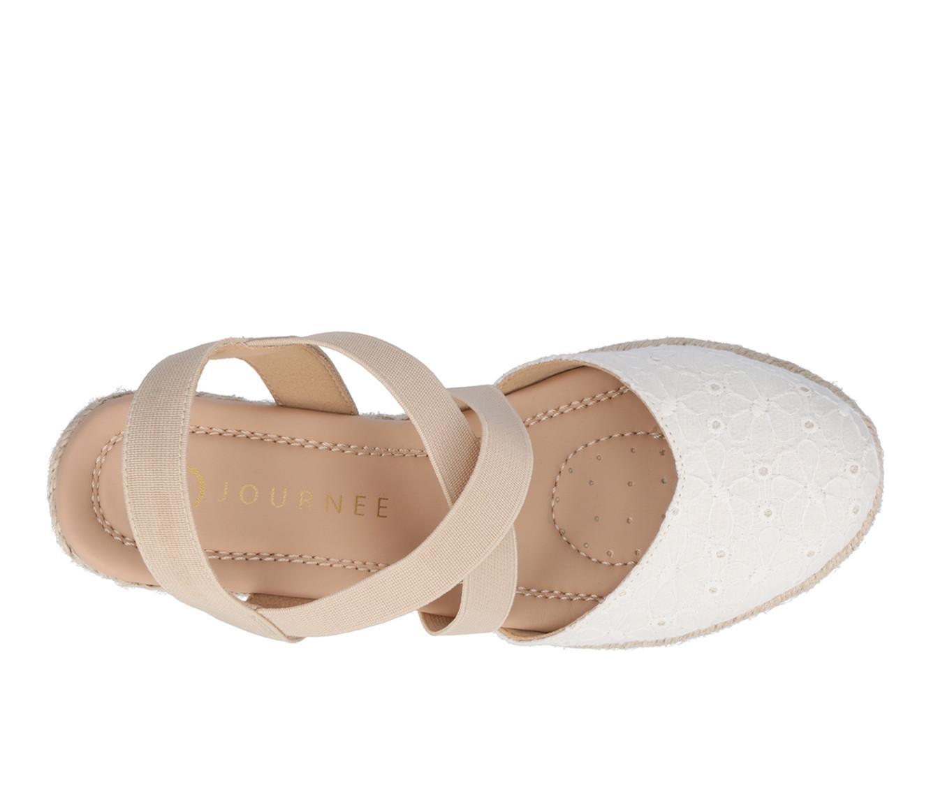 Women's Journee Collection Ashlee Wedges Product Image